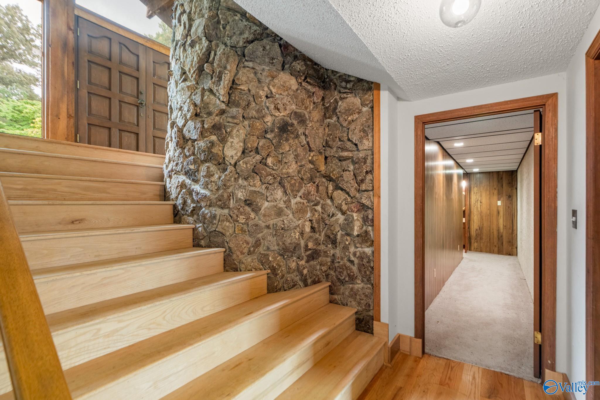 356 Springhill Road NW