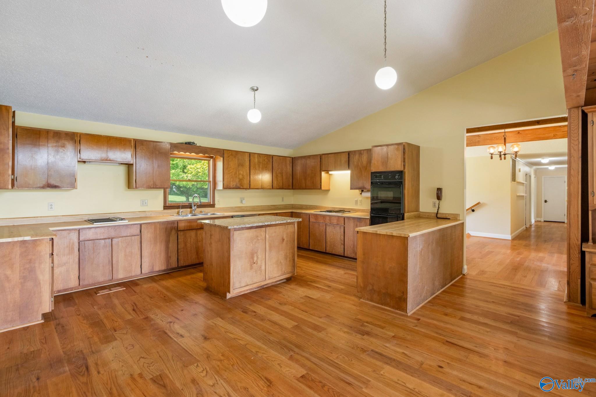 356 Springhill Road NW