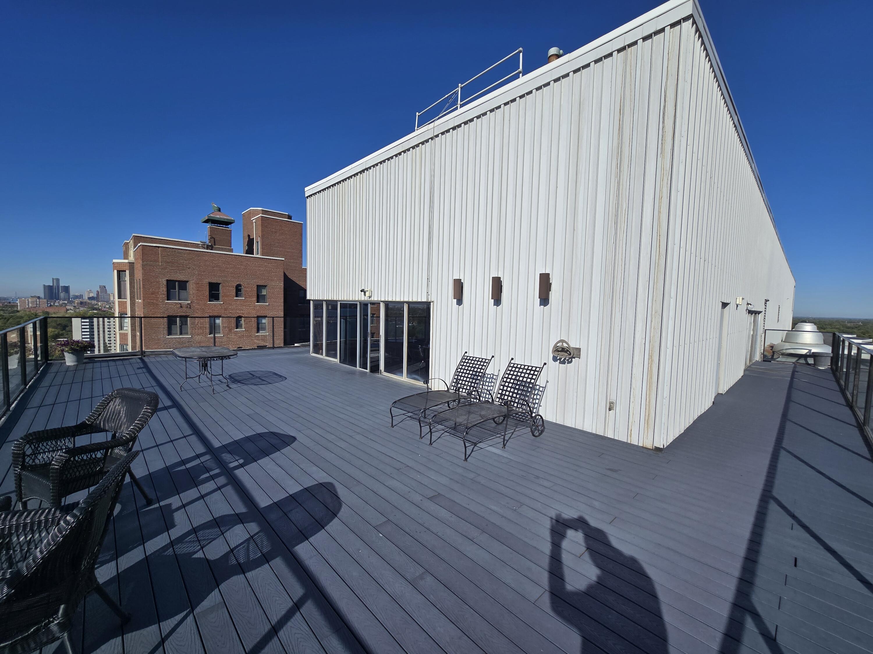 8200 E Jefferson Avenue 1406
