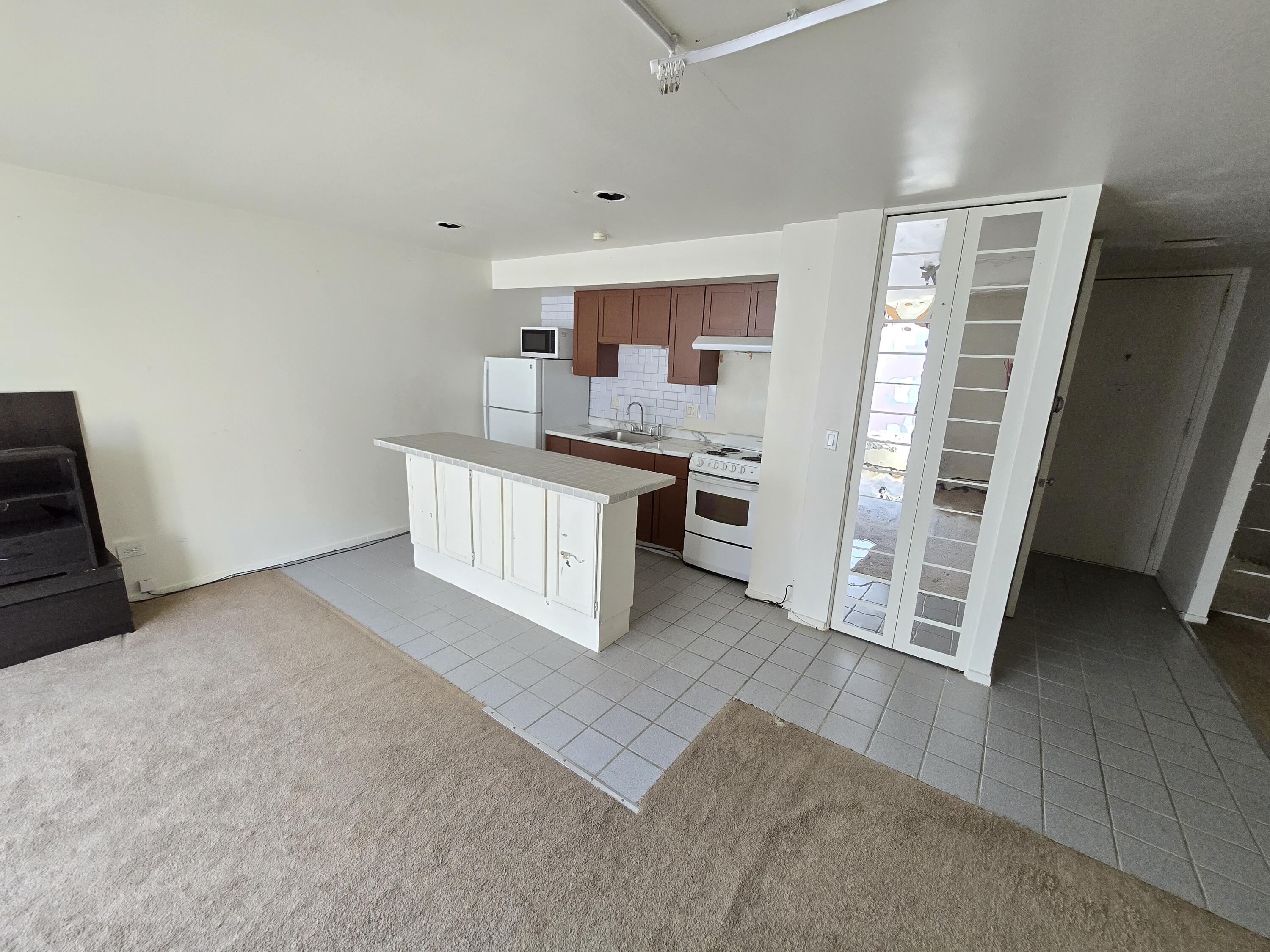 8200 E Jefferson Avenue 1406
