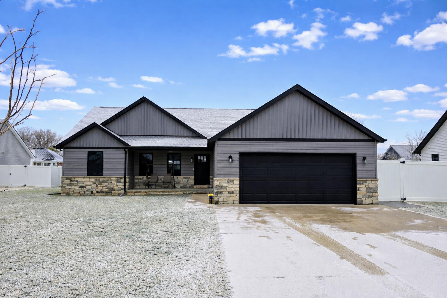 1826 Riley Road, St. Clair
