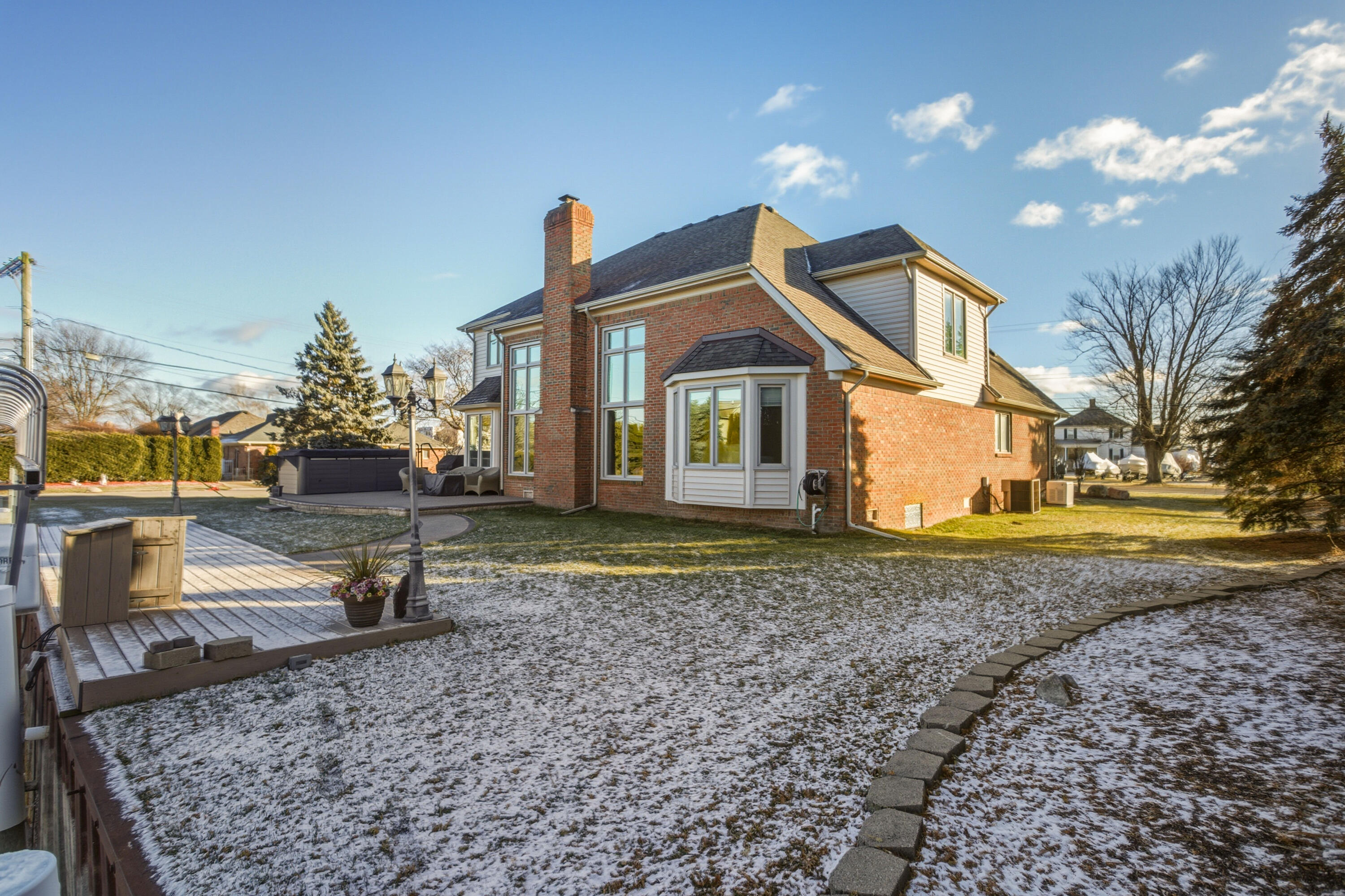31595 North River Road