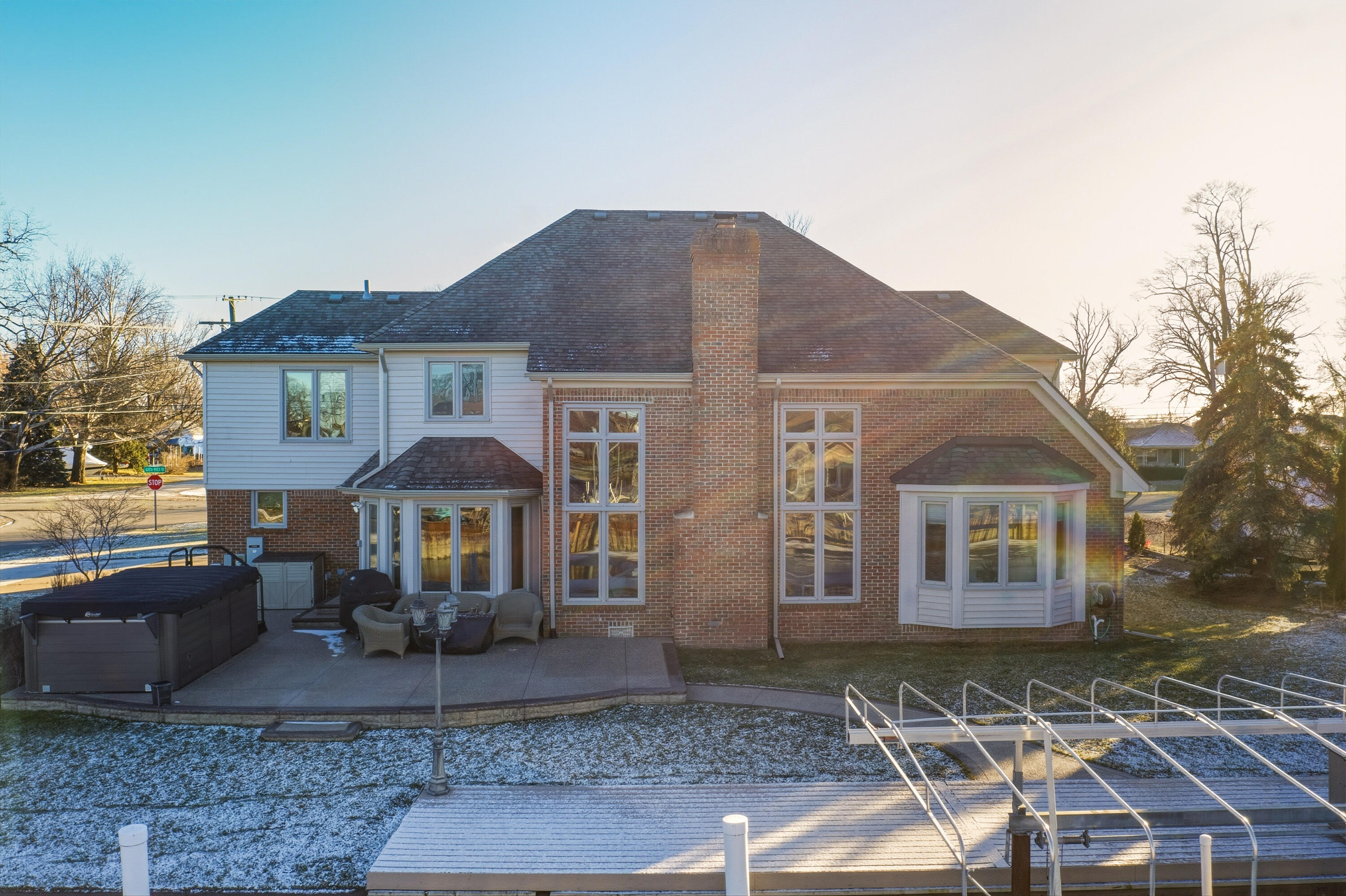 31595 North River Road