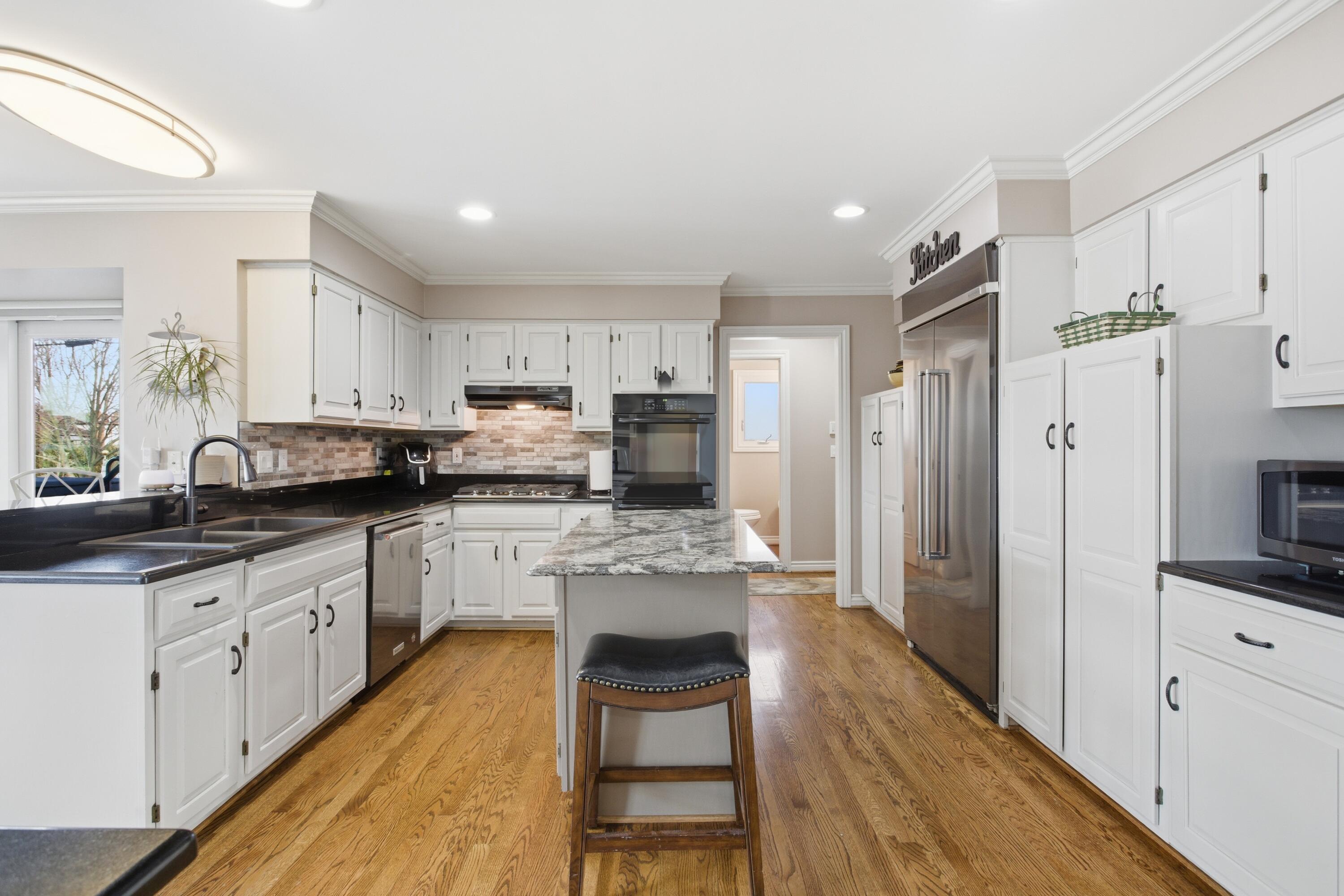 31595 North River Road