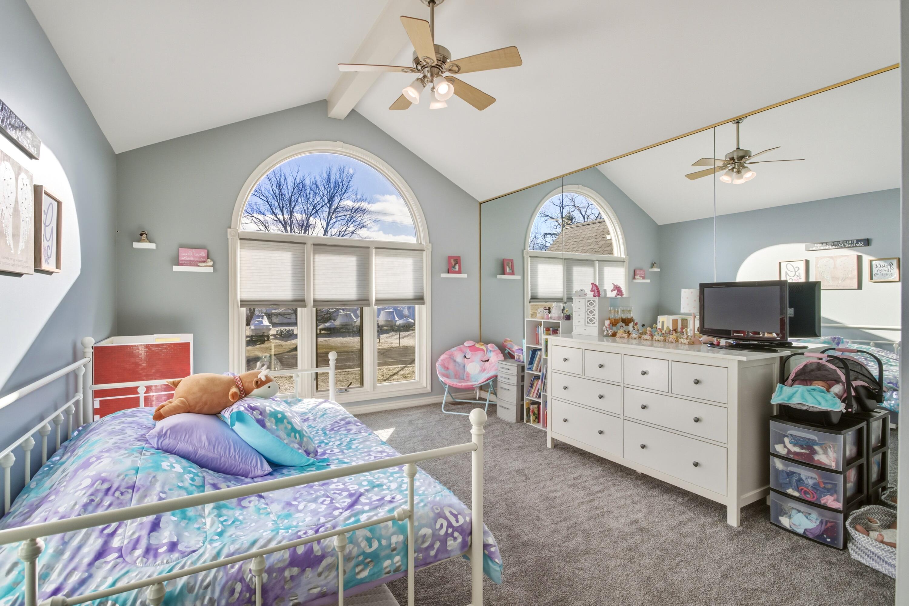 31595 North River Road