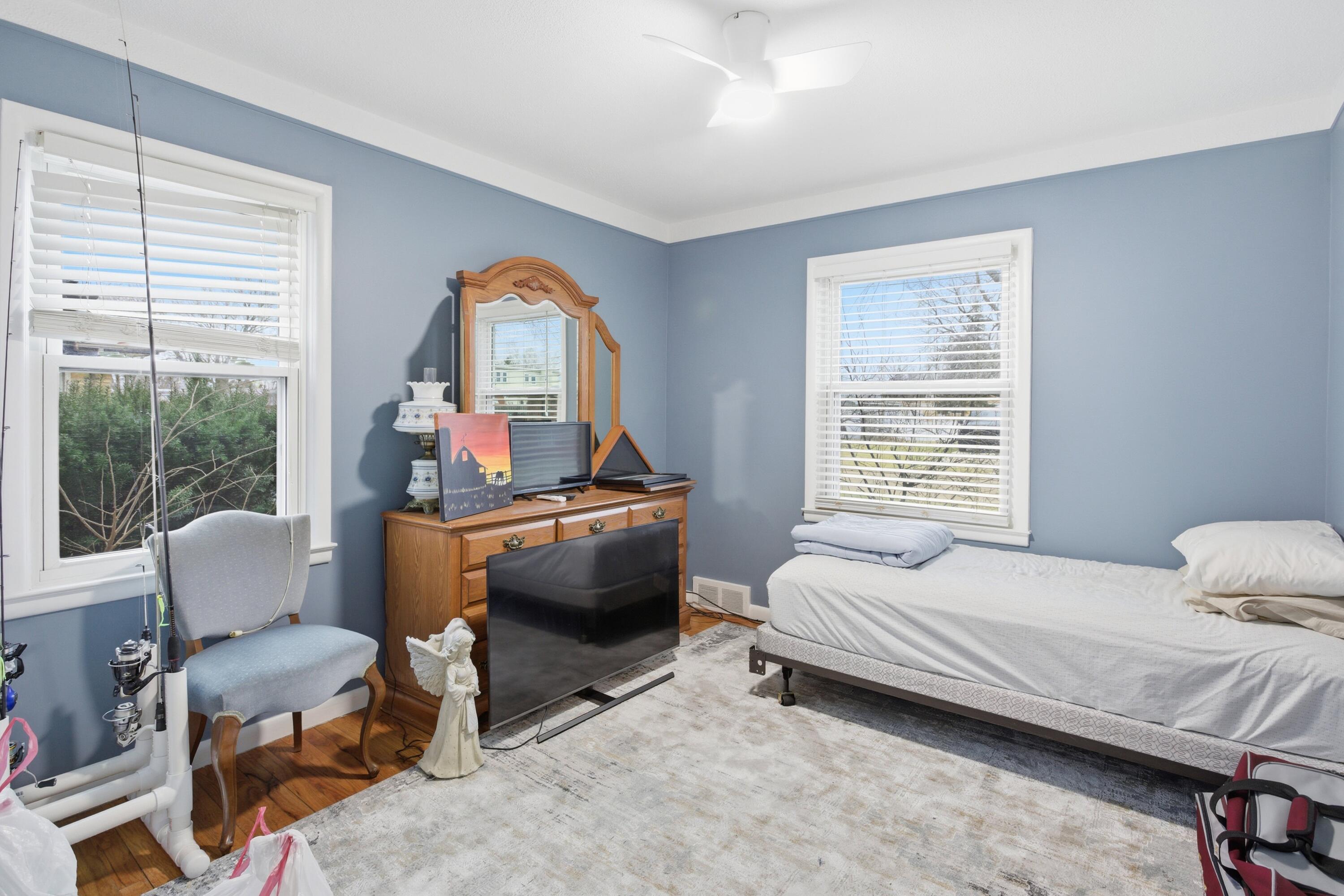 7324 Mckinley