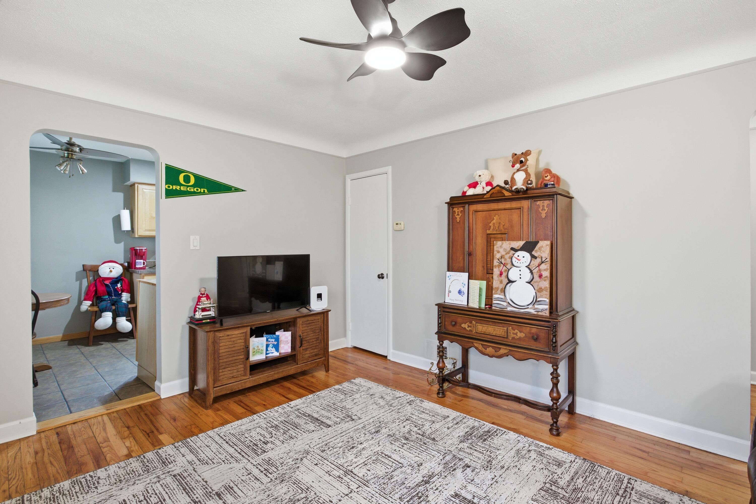 7324 Mckinley