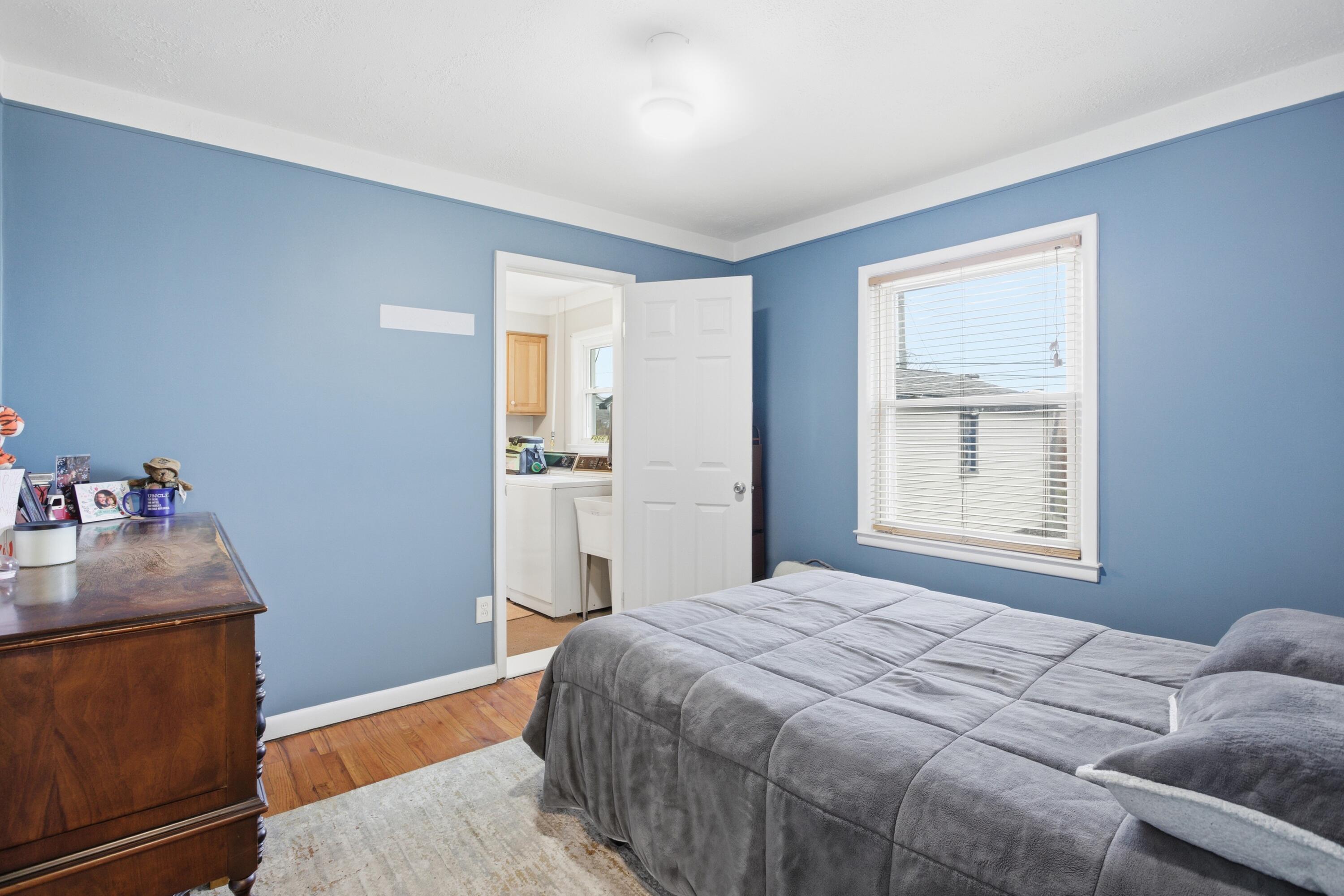 7324 Mckinley