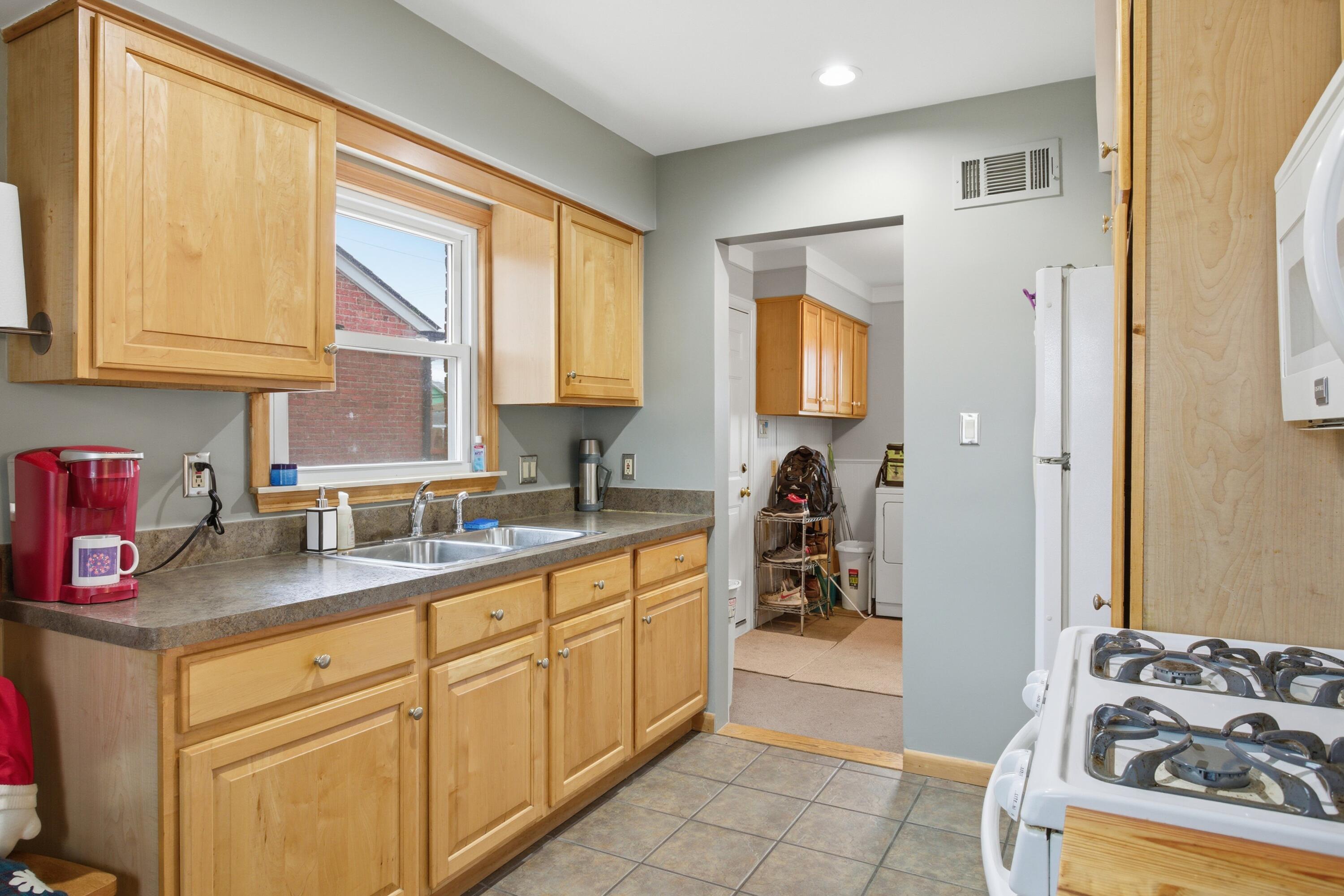 7324 Mckinley