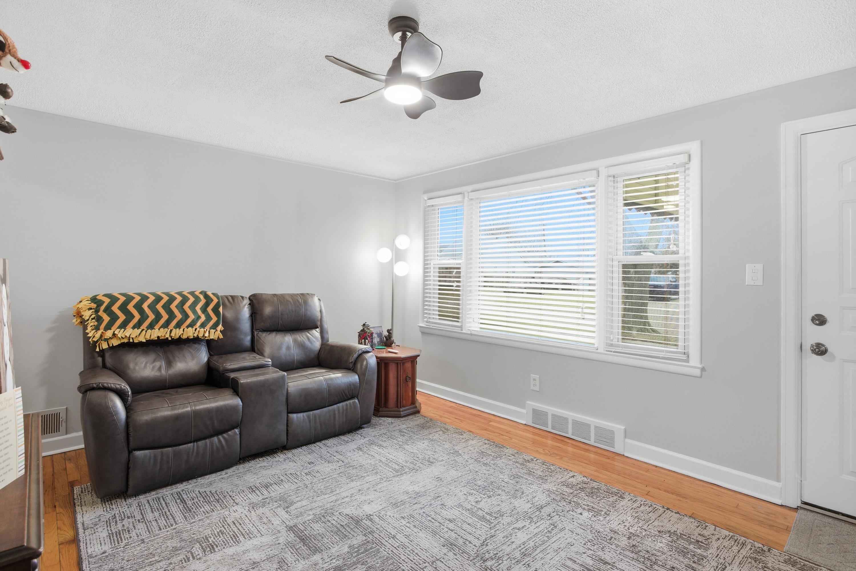7324 Mckinley