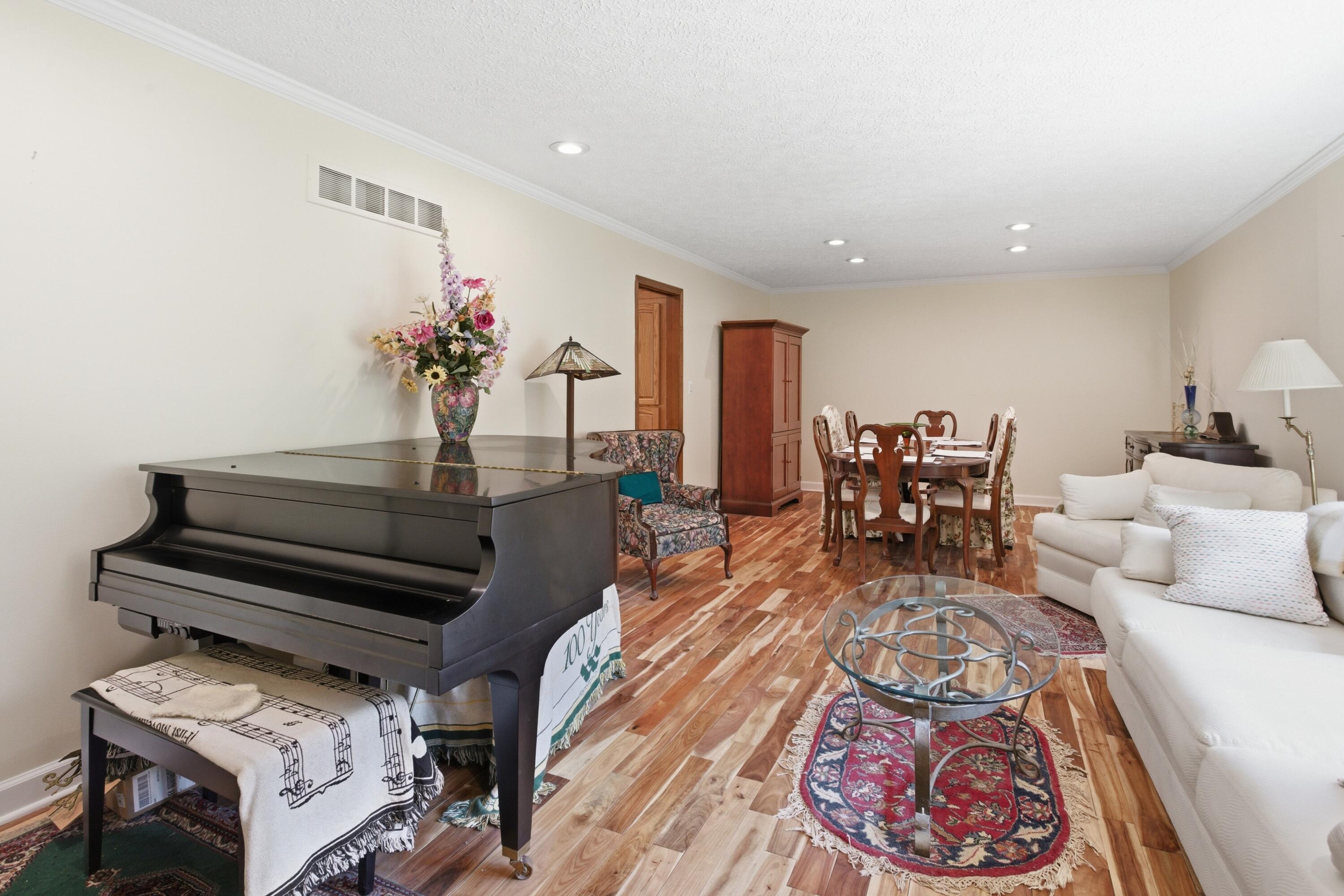 48797 Lansdowne Court