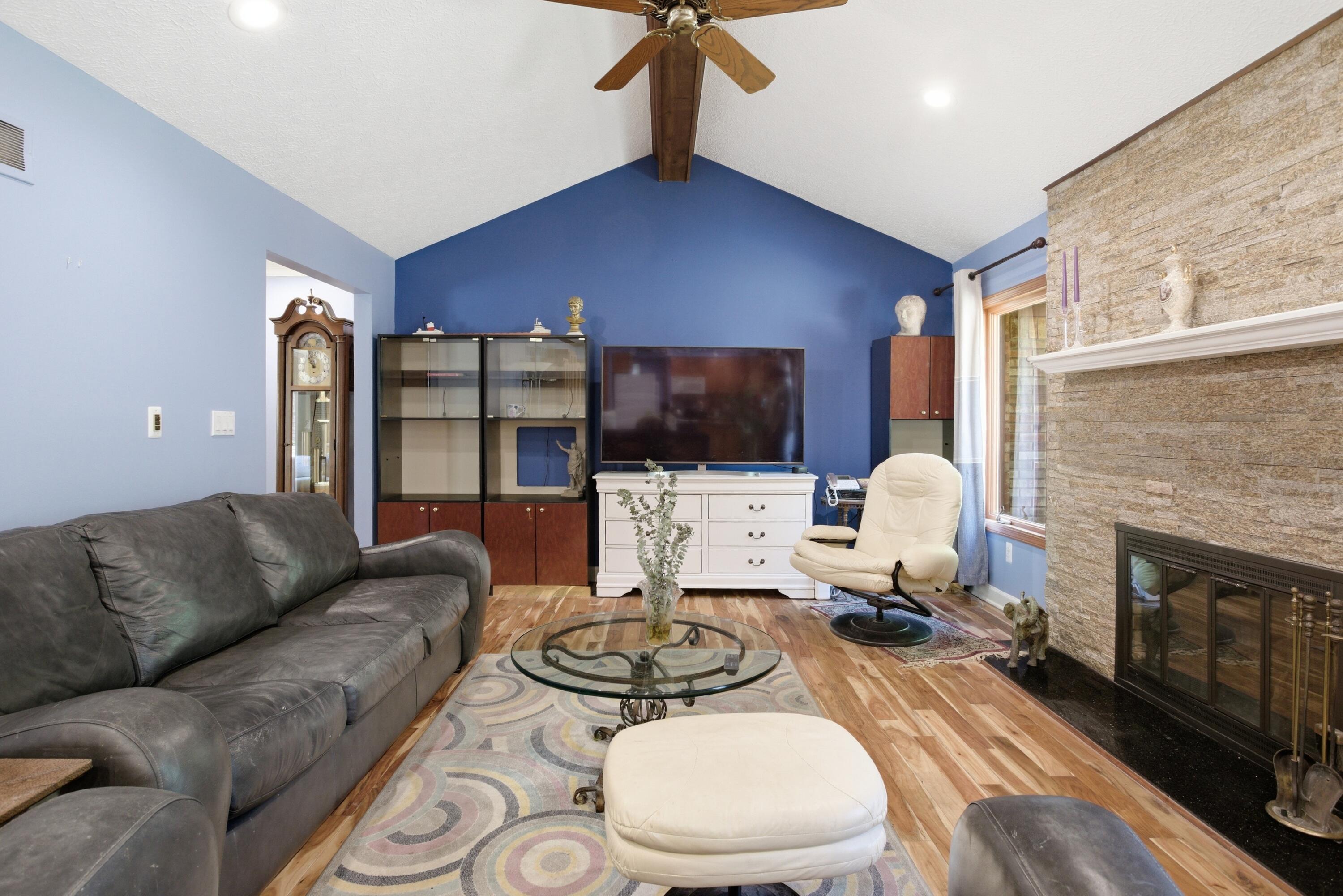 48797 Lansdowne Court