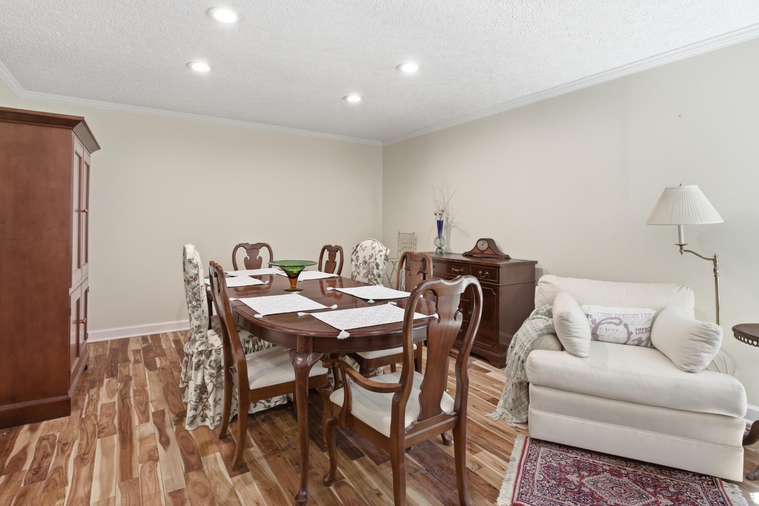 48797 Lansdowne Court