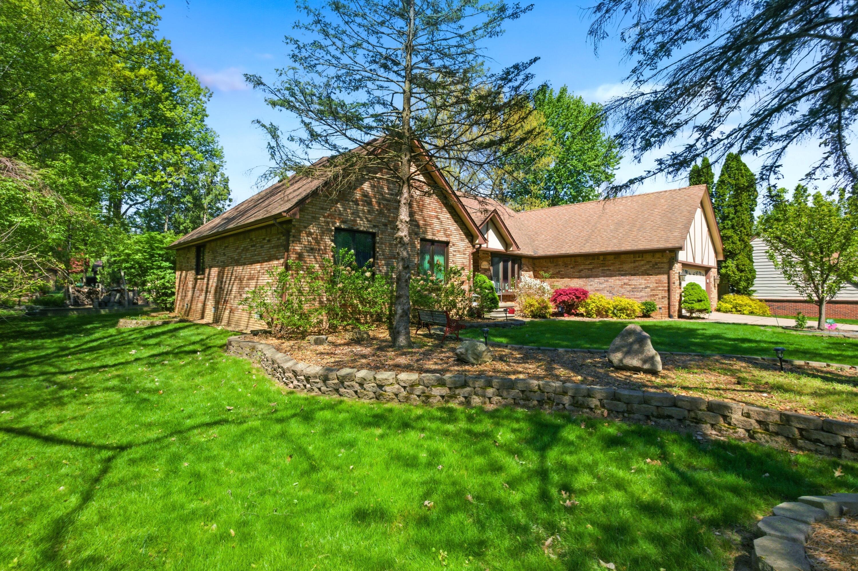 48797 Lansdowne Court