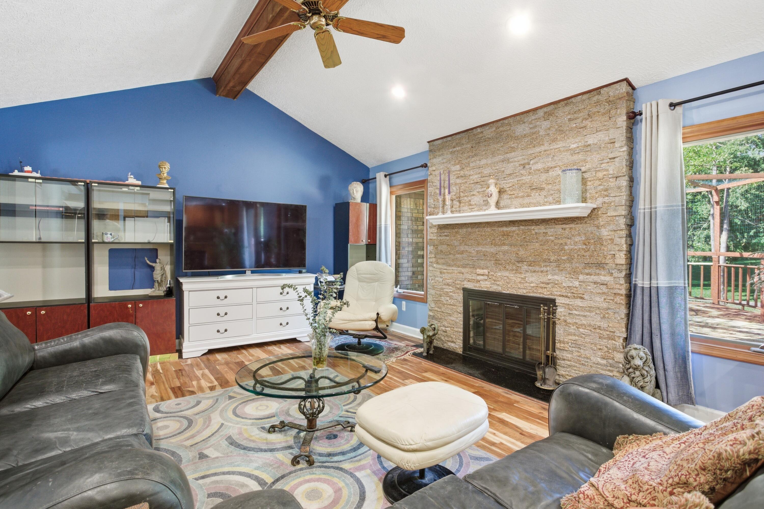 48797 Lansdowne Court