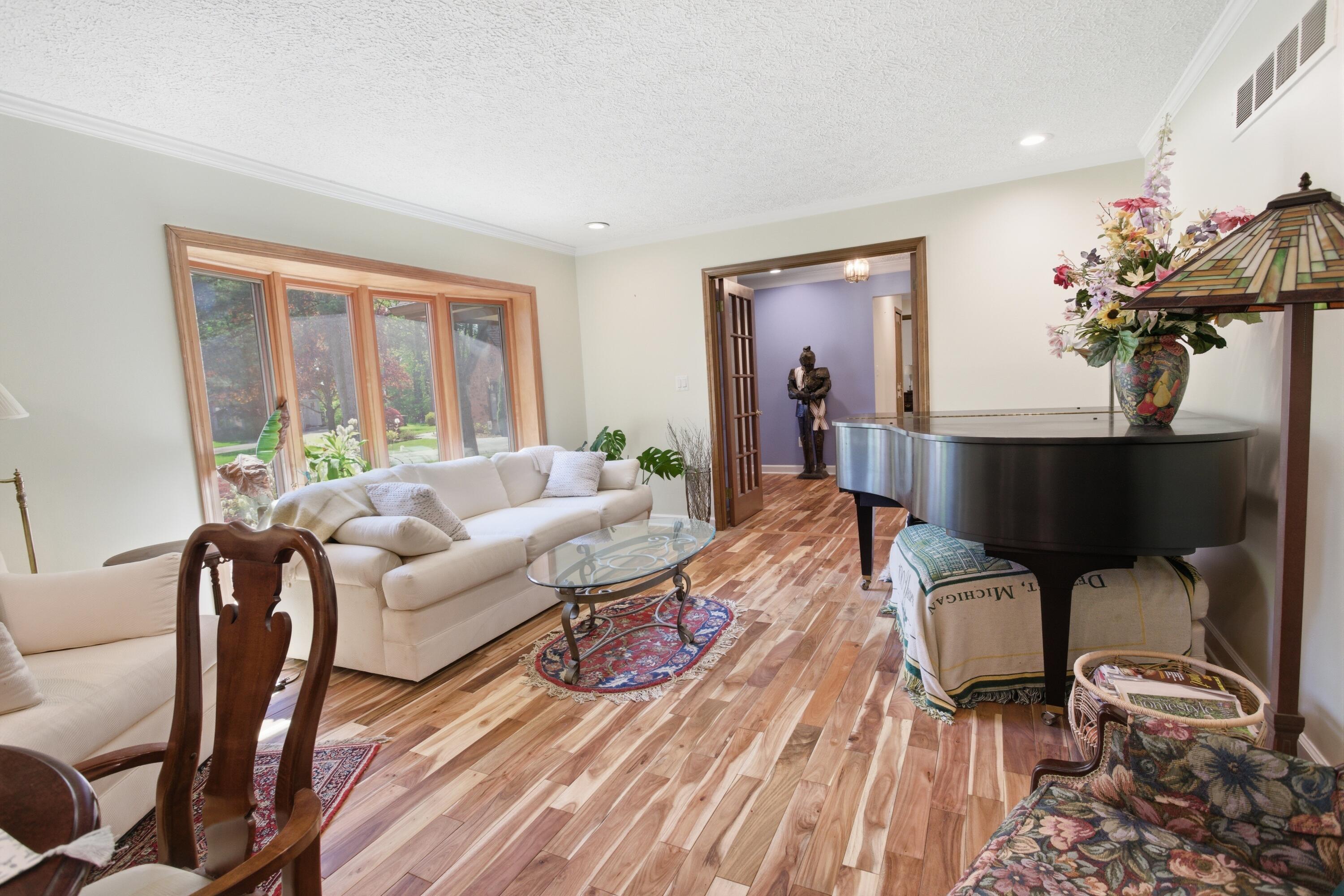 48797 Lansdowne Court