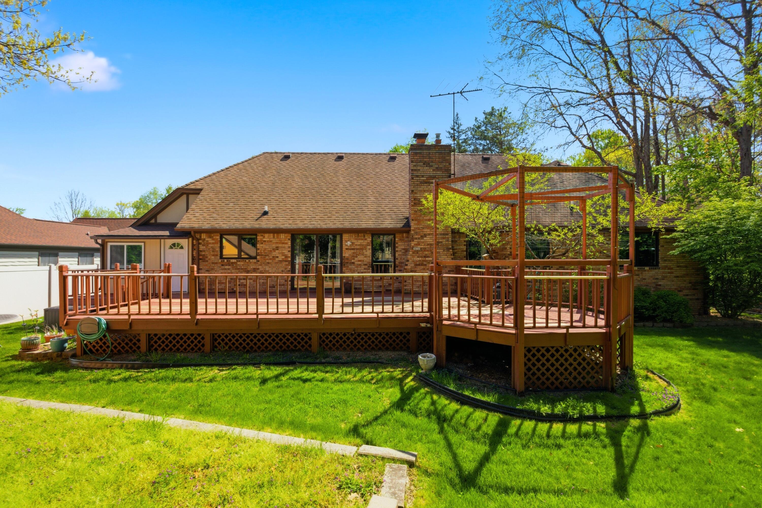 48797 Lansdowne Court