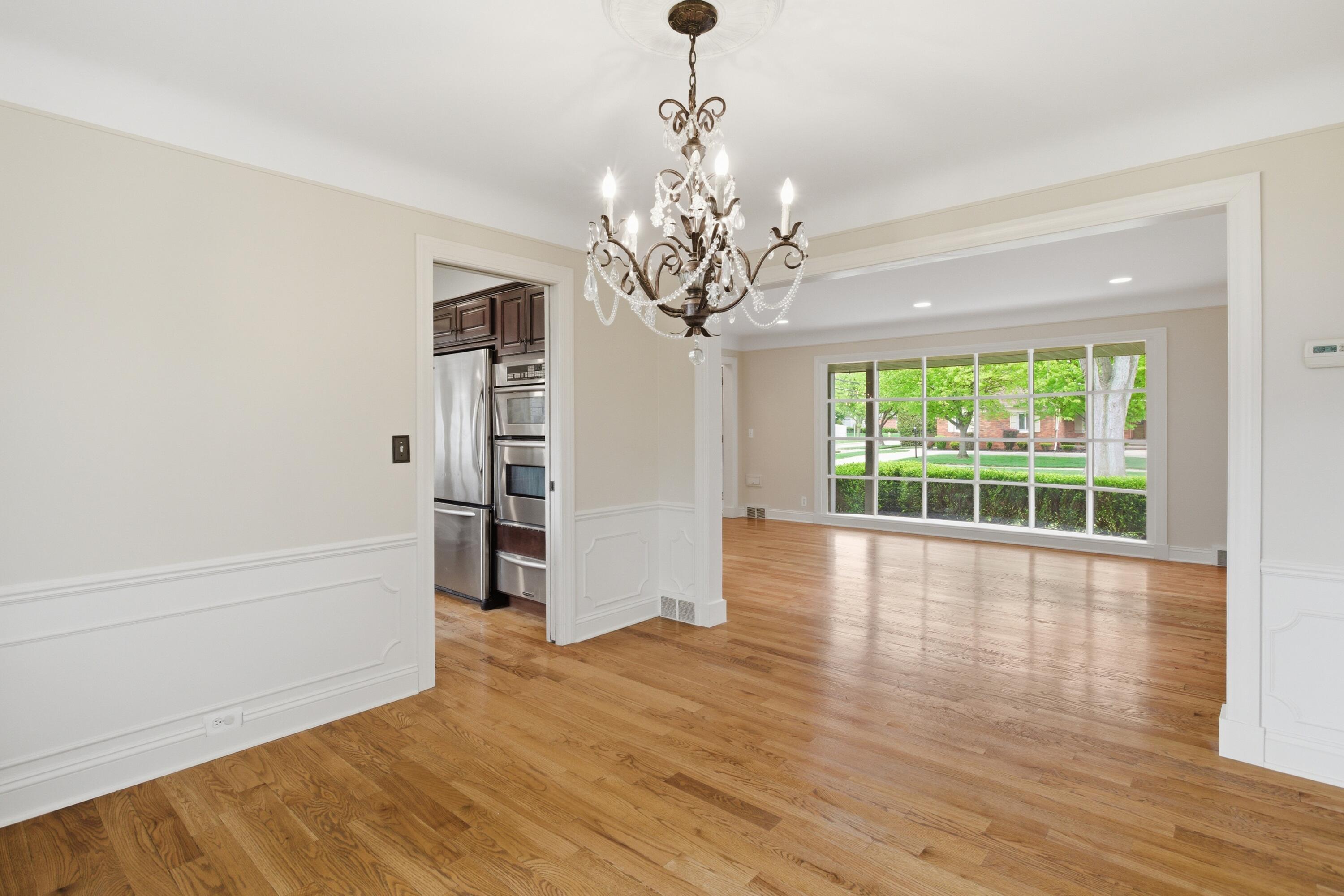 653 Perrien Place
