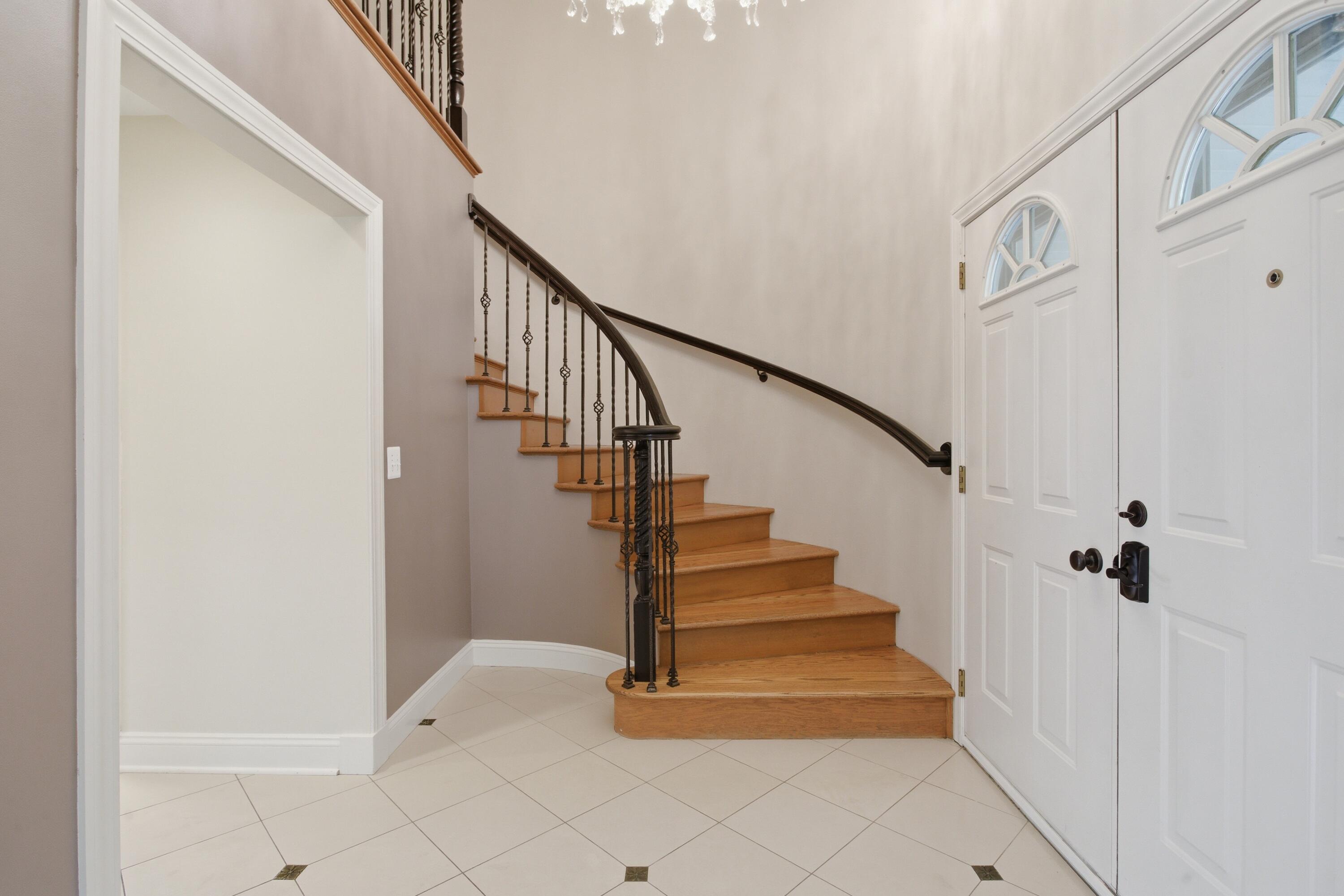 653 Perrien Place