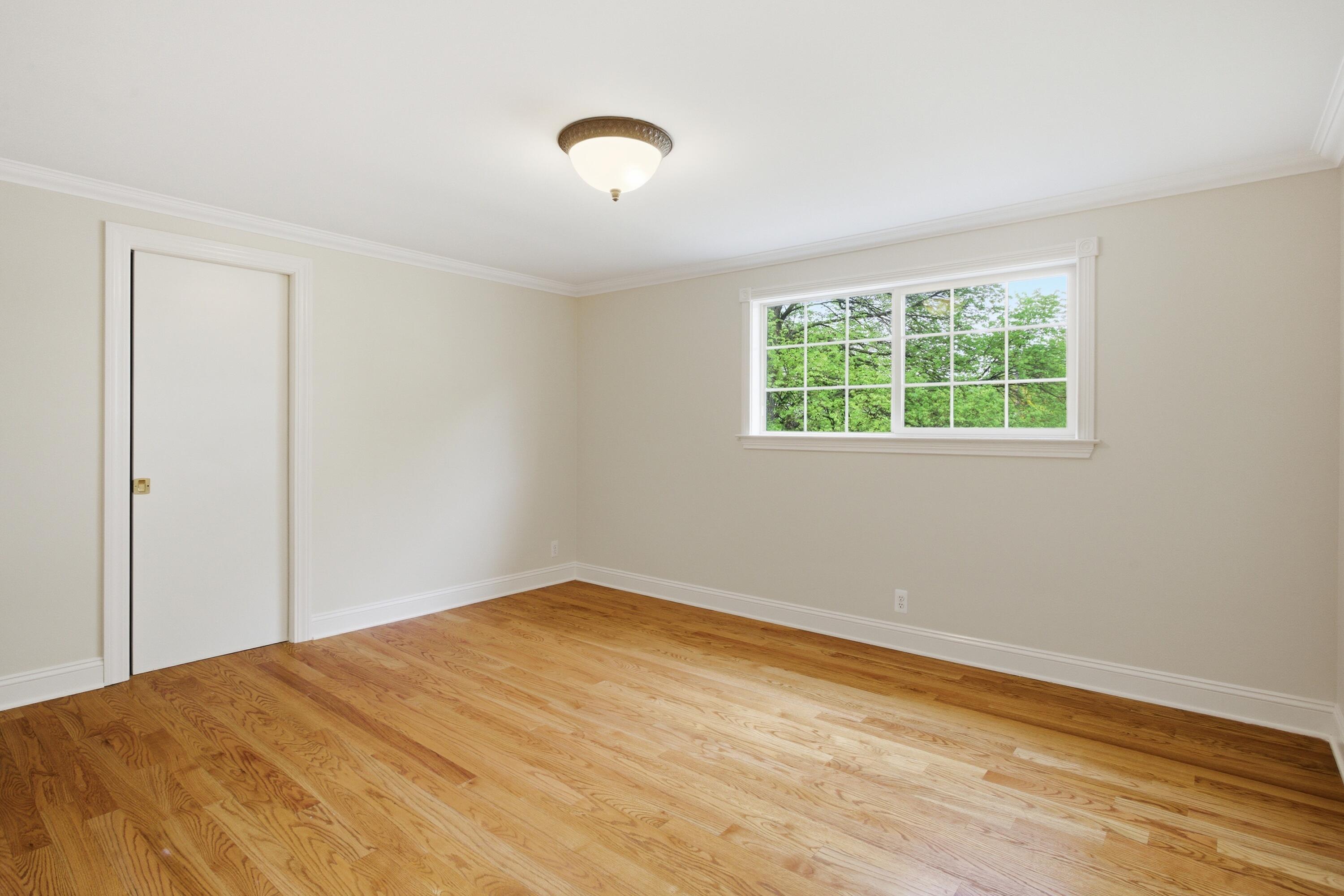 653 Perrien Place