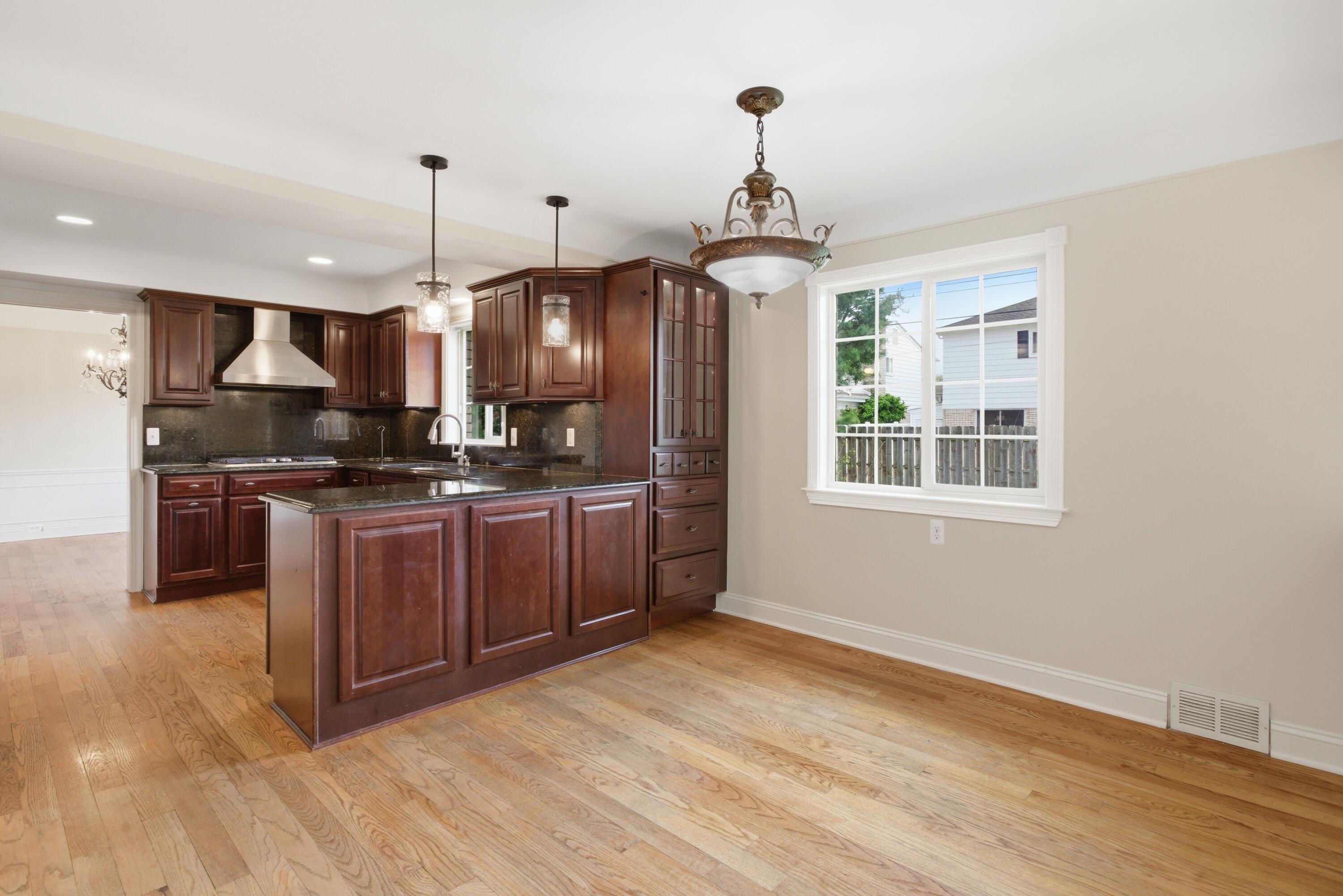 653 Perrien Place