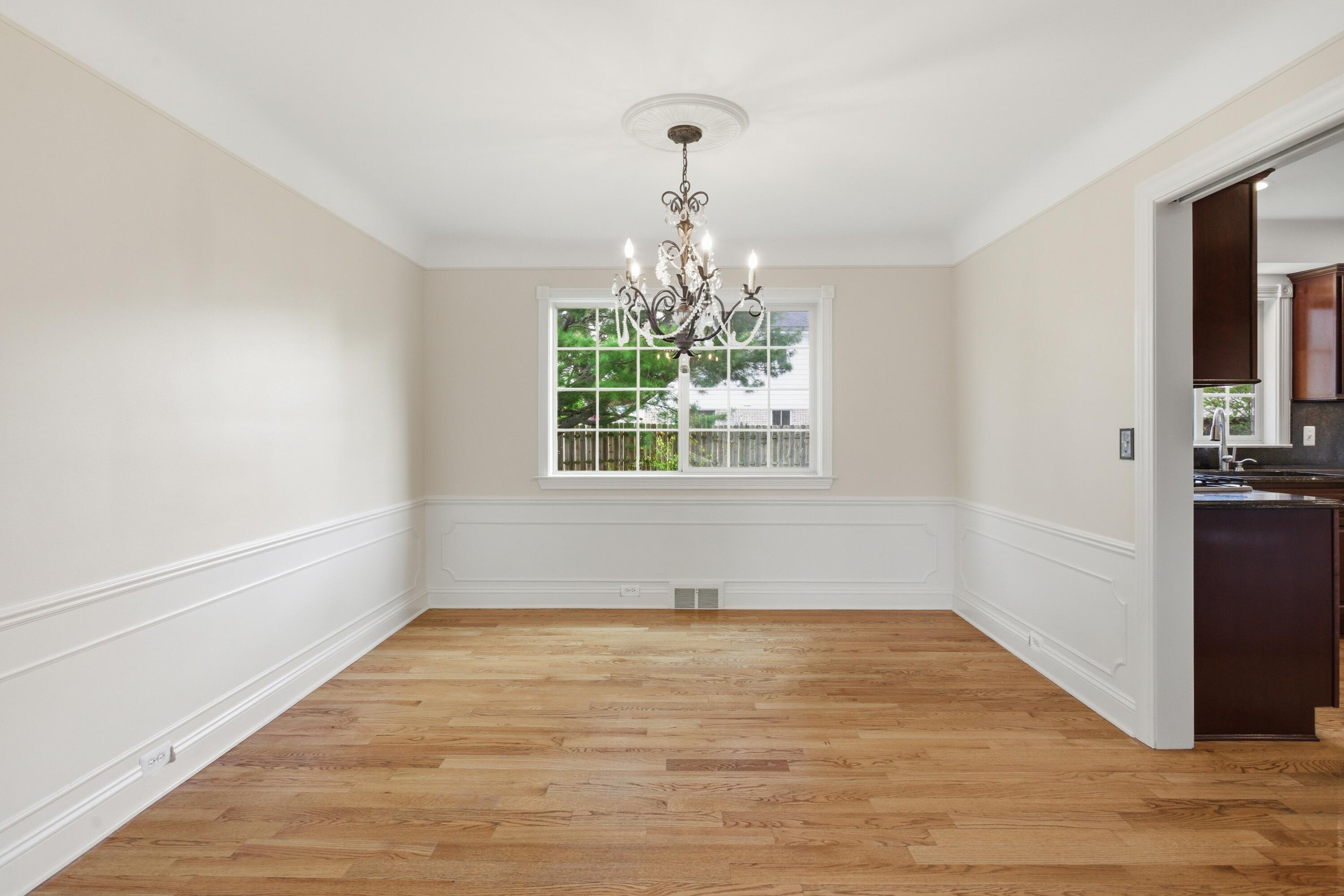 653 Perrien Place