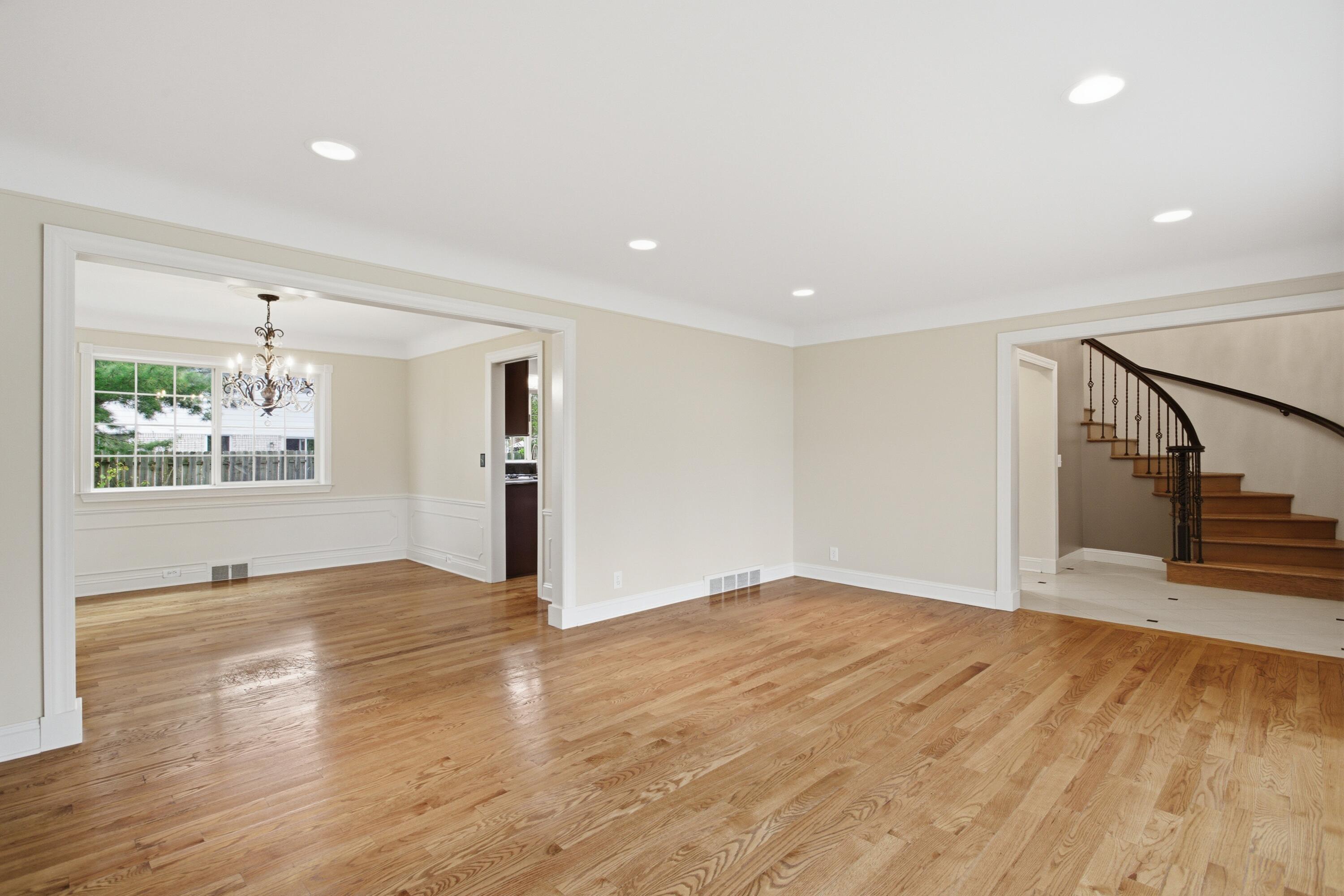 653 Perrien Place