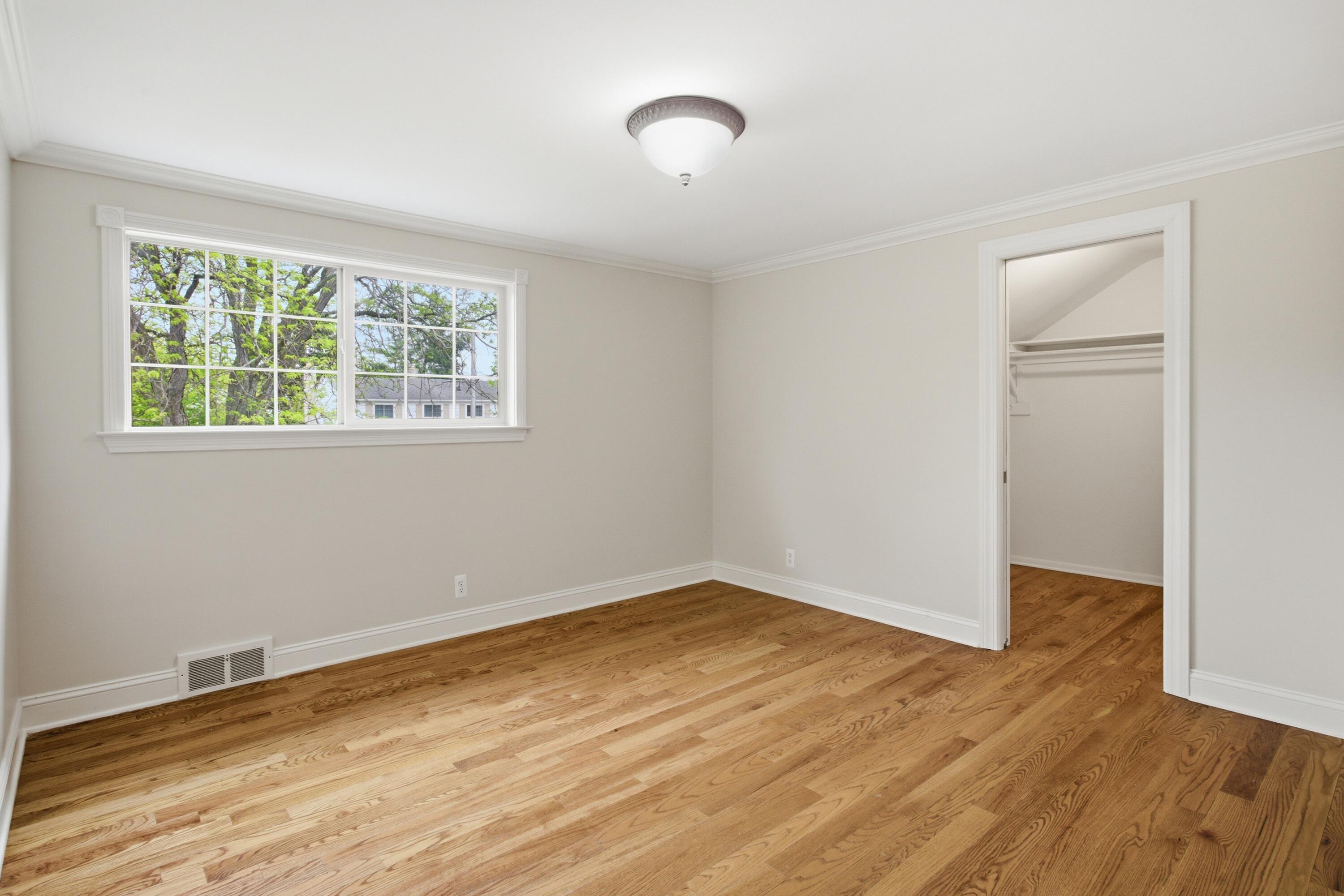 653 Perrien Place