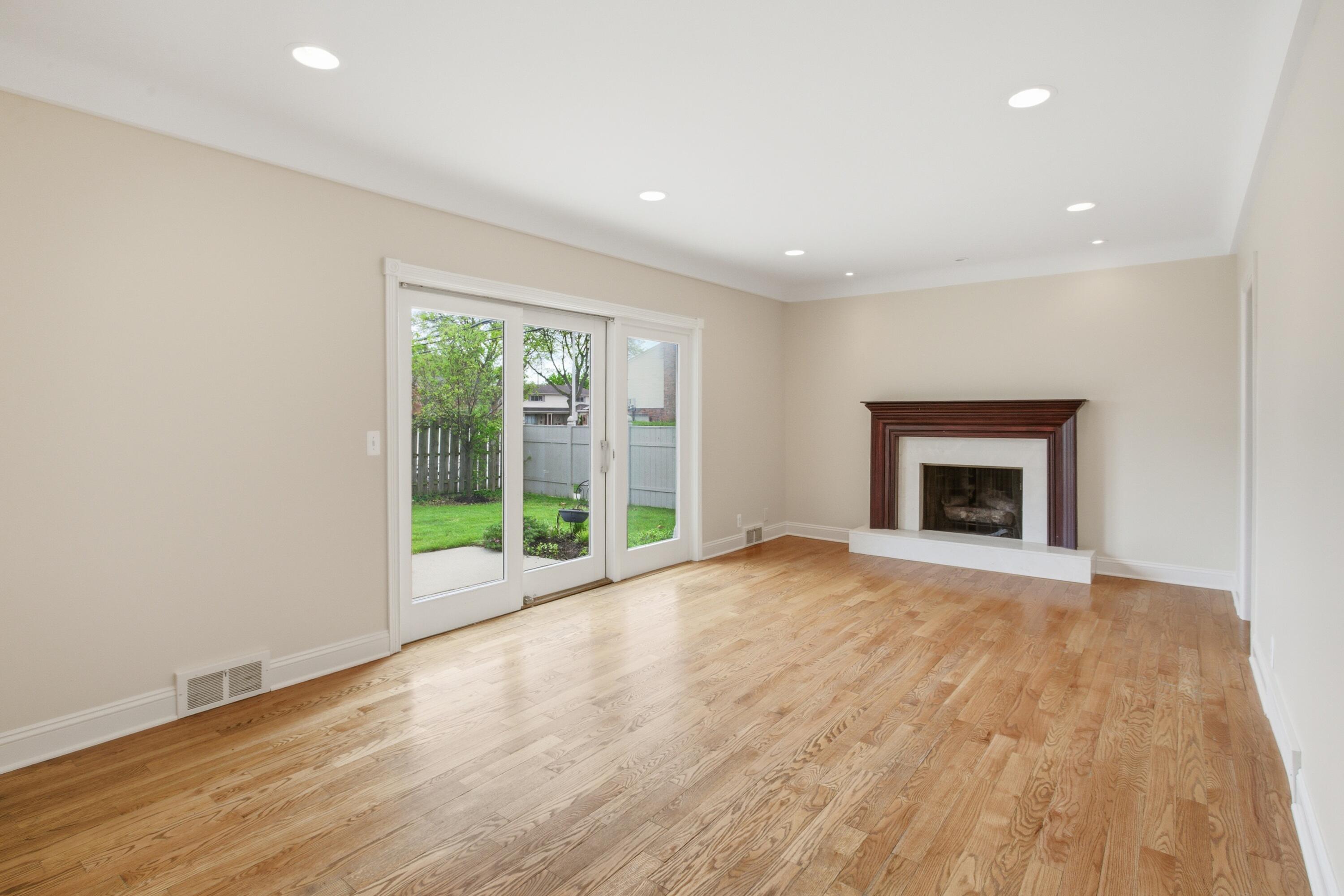 653 Perrien Place