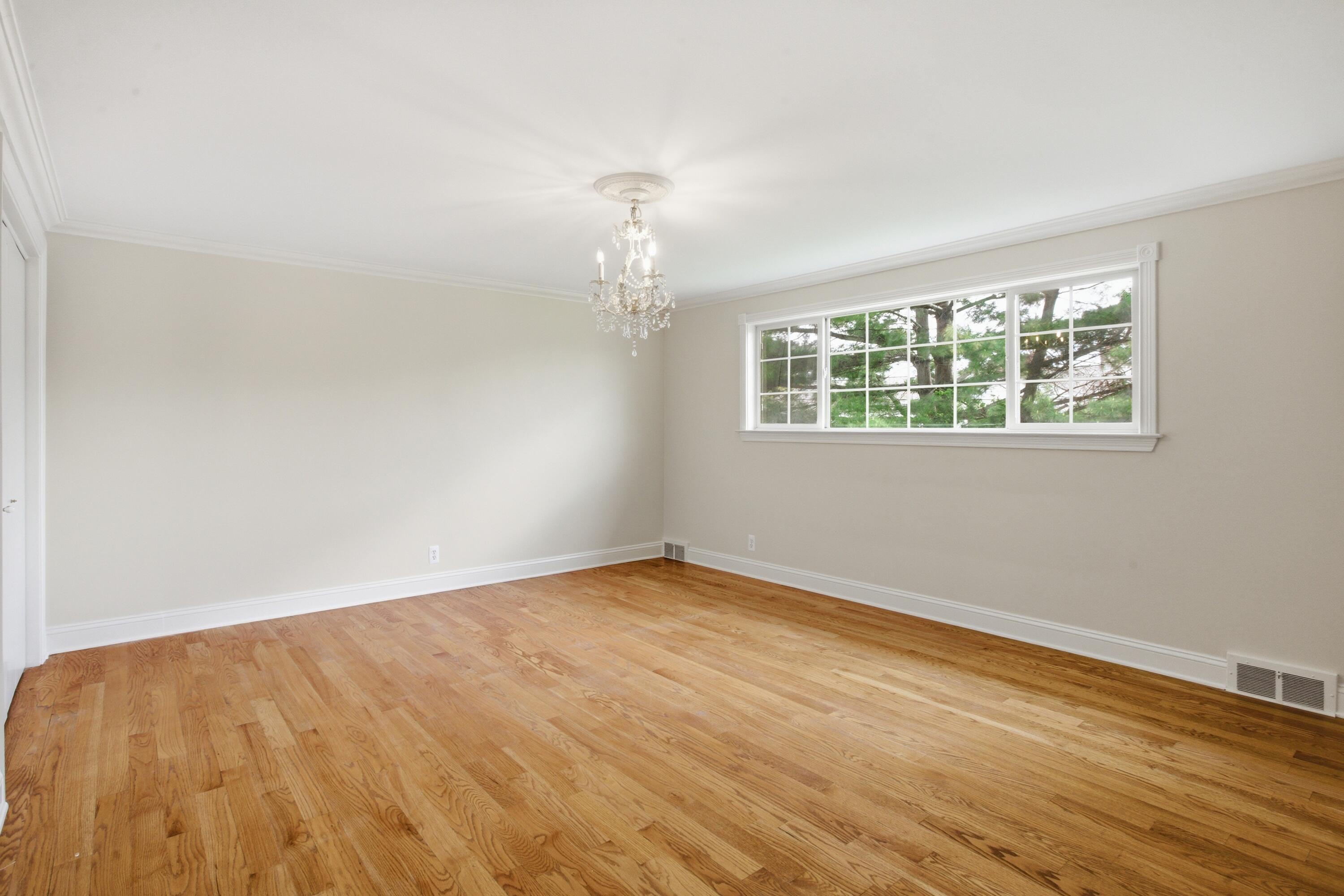 653 Perrien Place