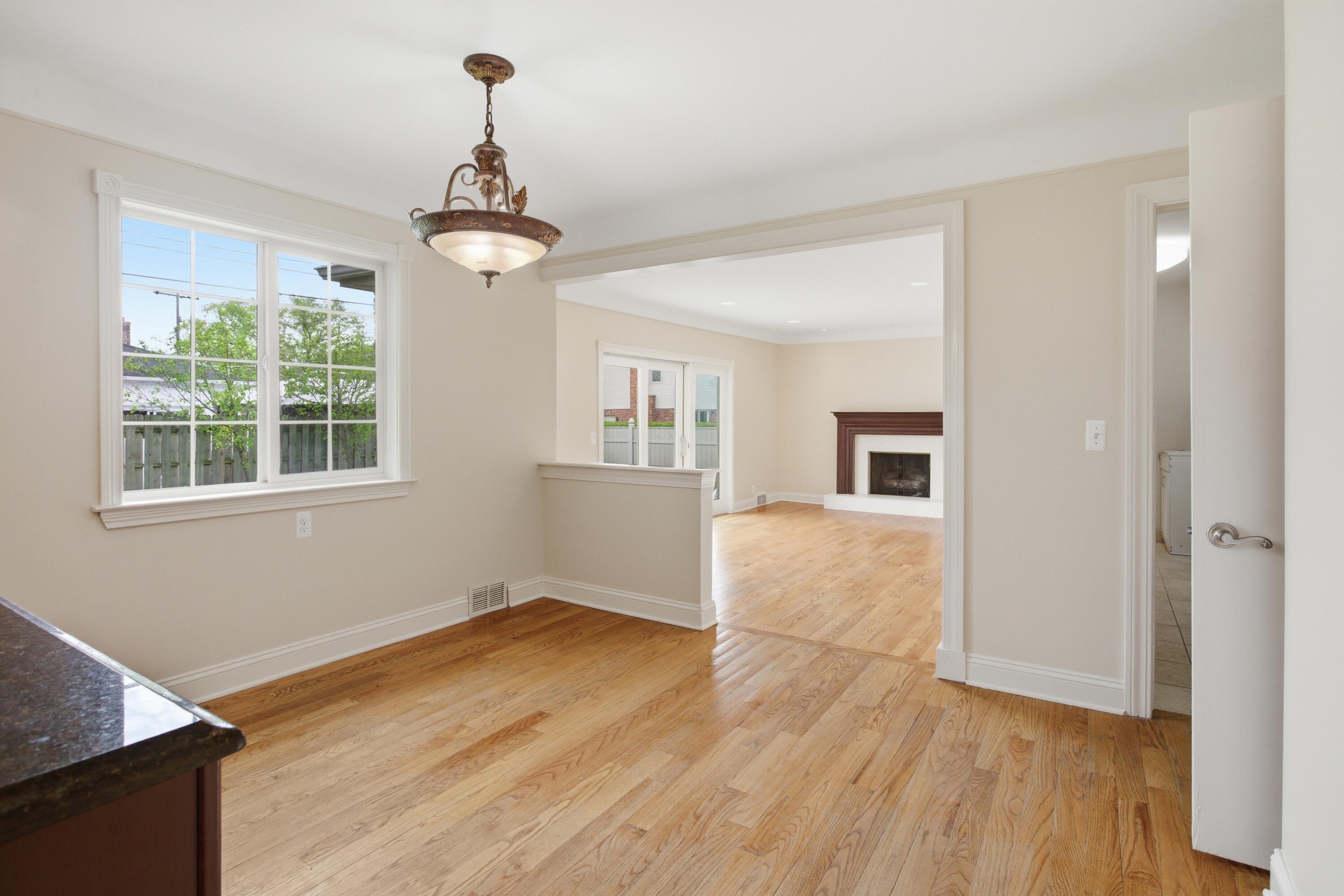653 Perrien Place