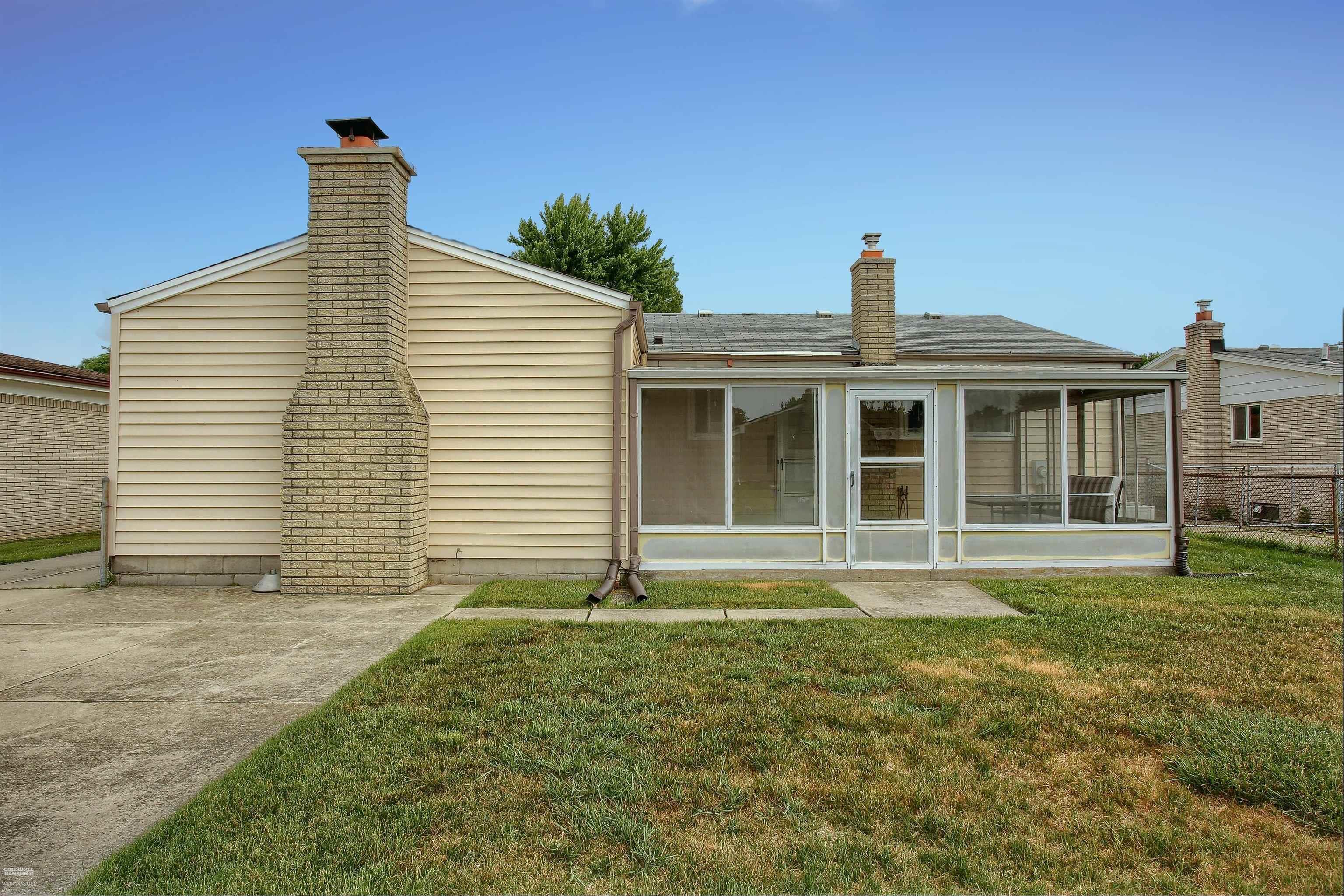 15270 Cambridge Drive