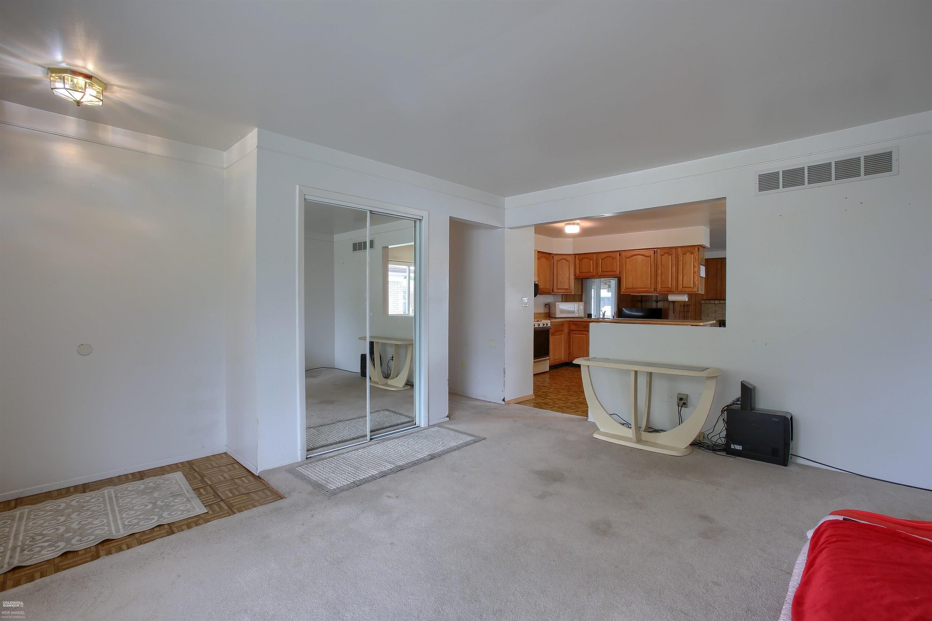 15270 Cambridge Drive