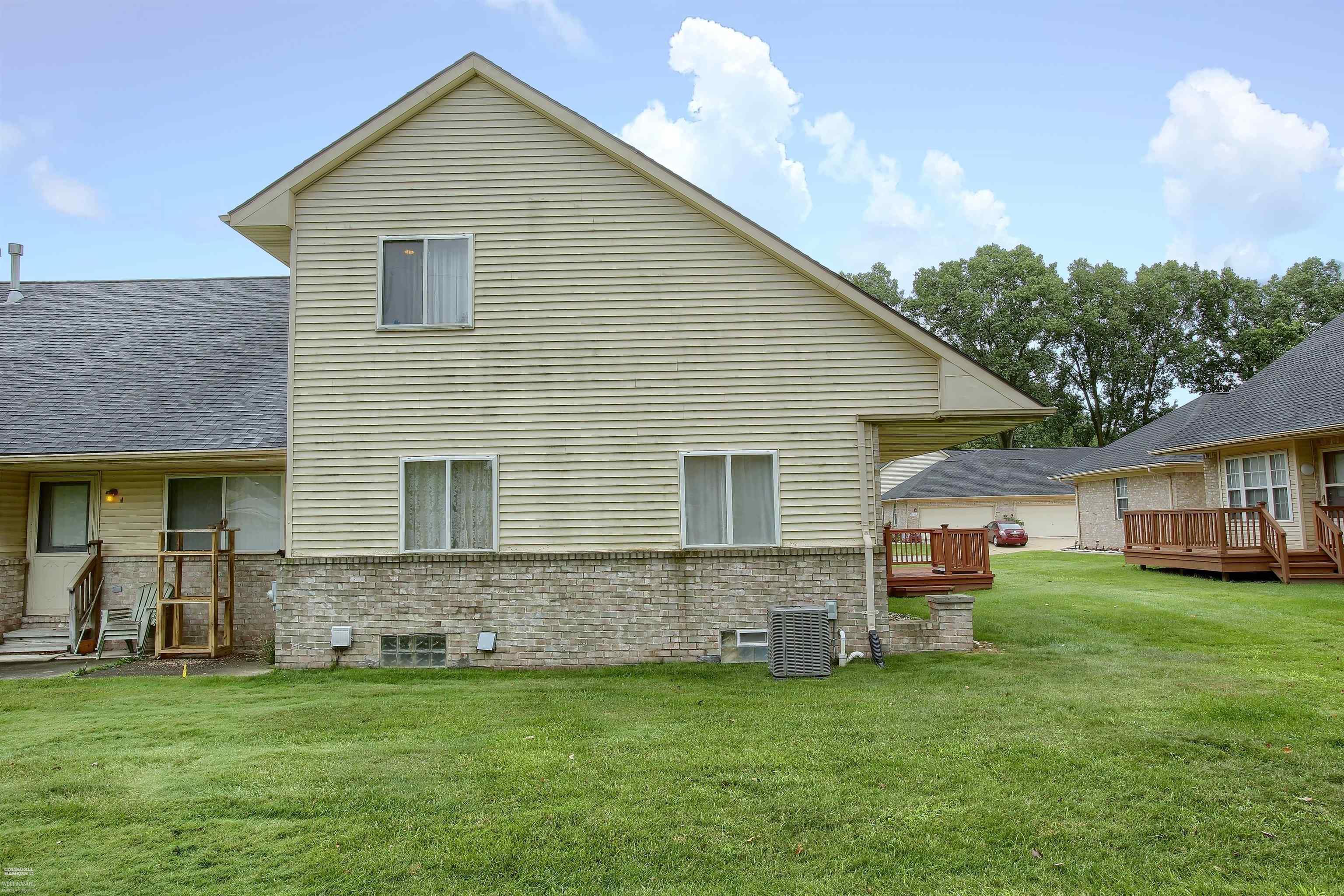 5507 Seabreeze Lane