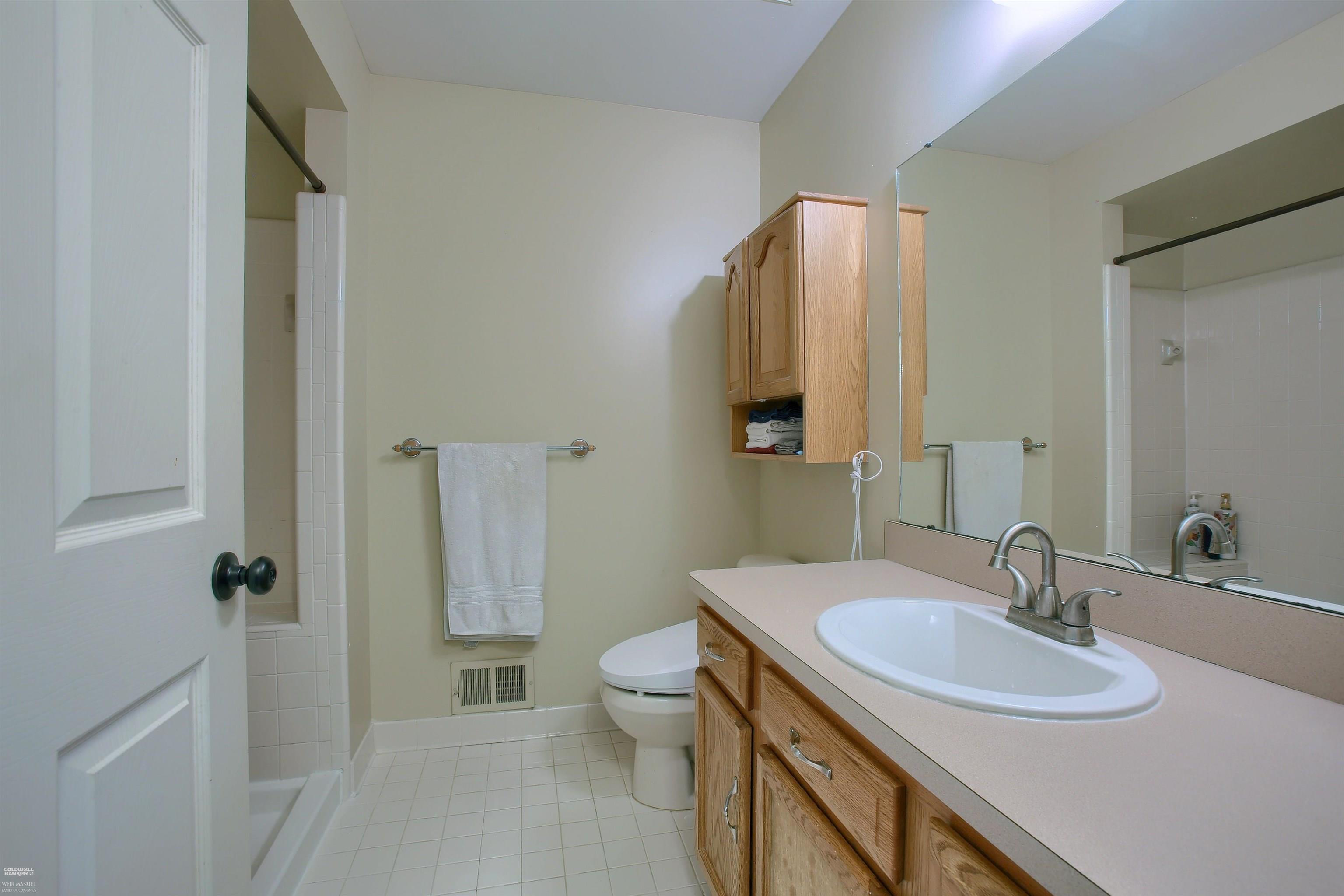 5507 Seabreeze Lane