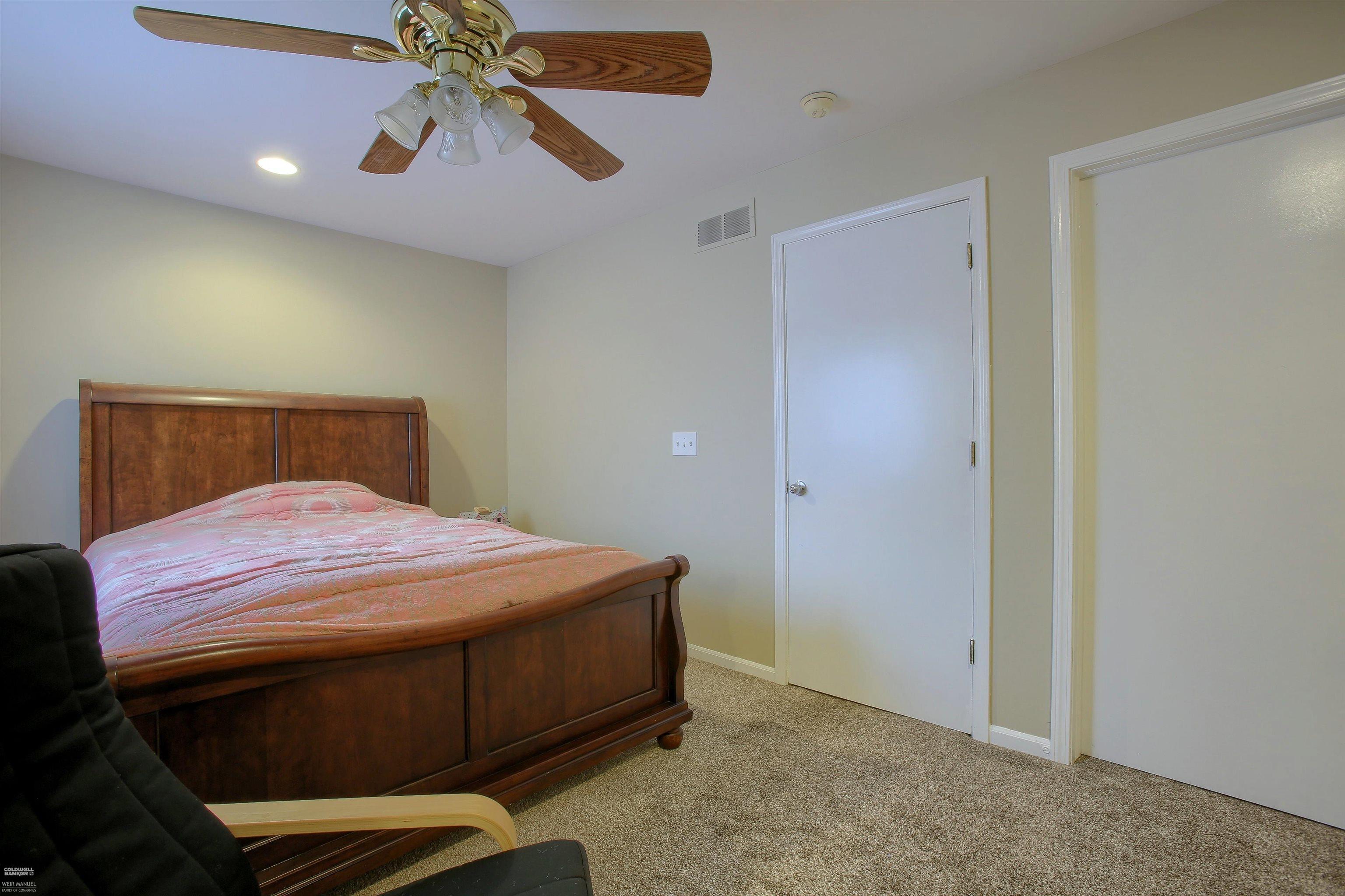 5507 Seabreeze Lane
