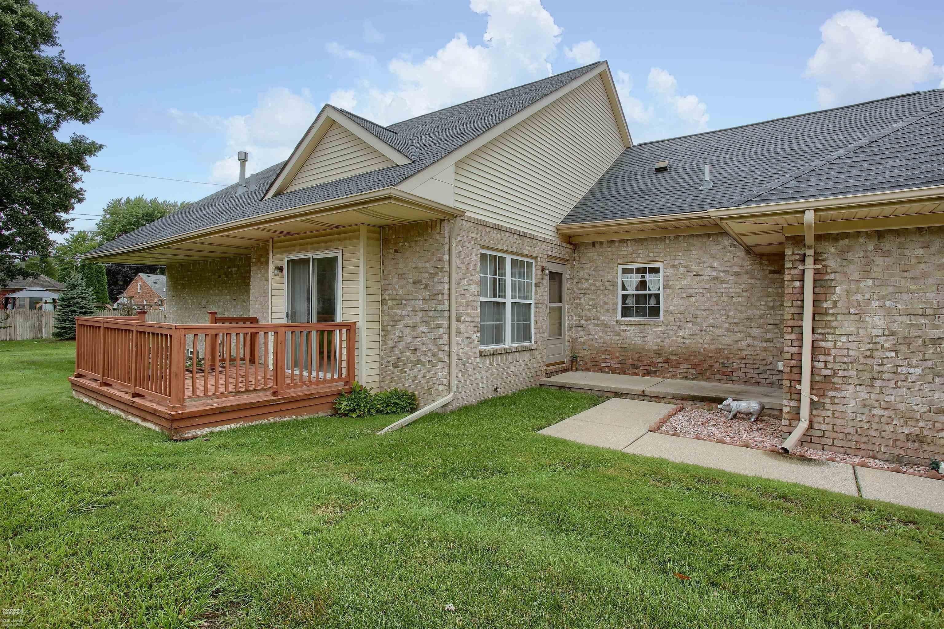 5507 Seabreeze Lane