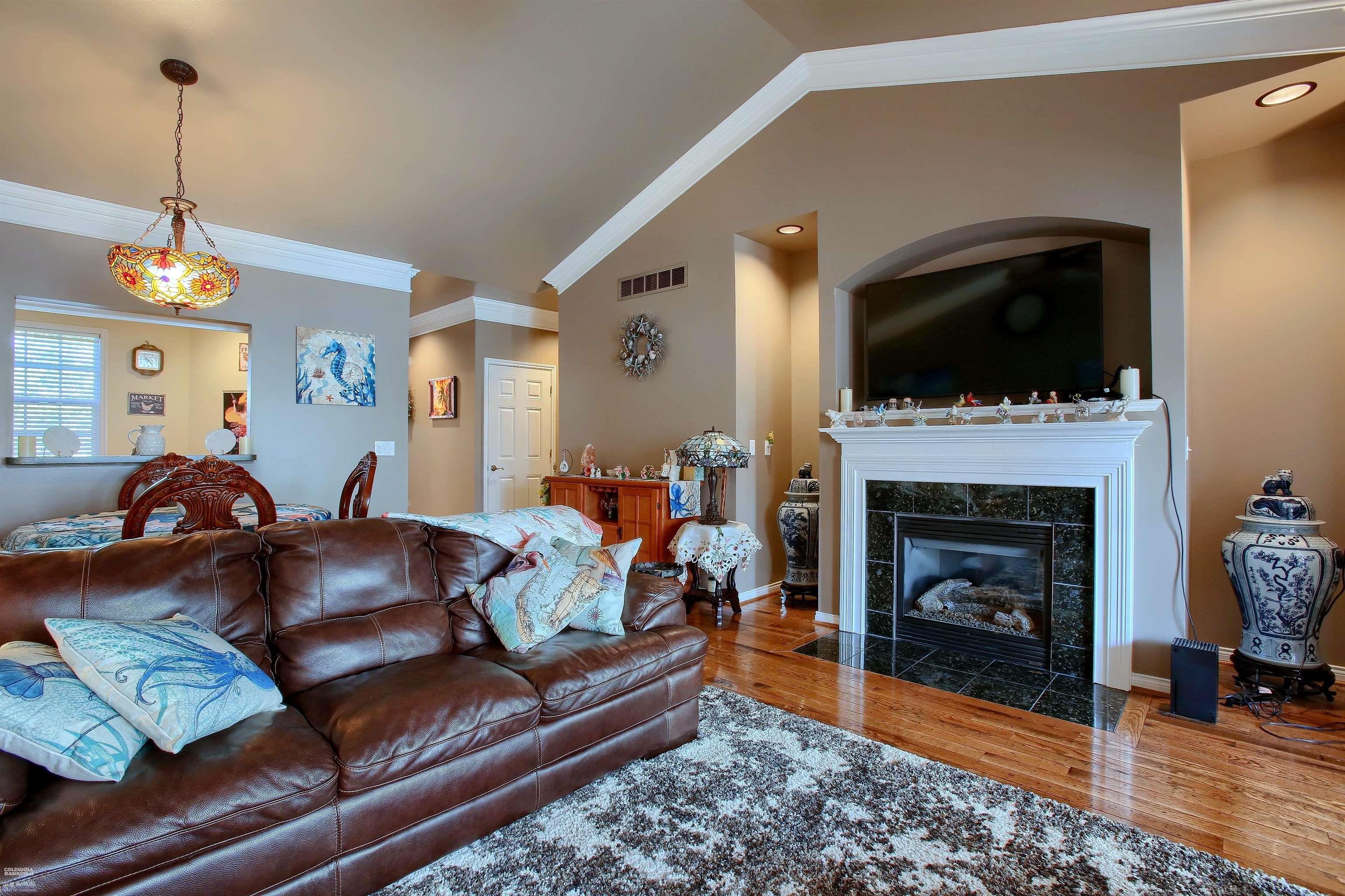 41302 Altissimo Drive