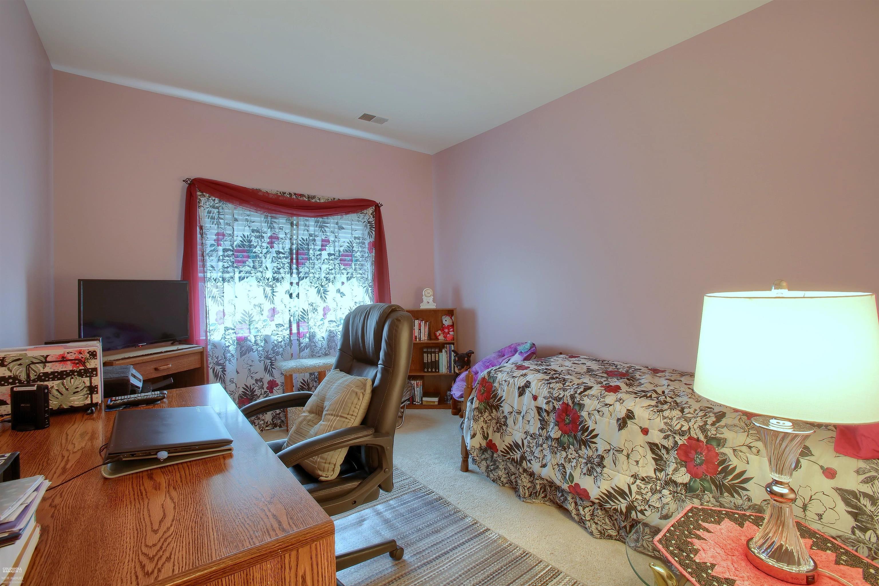 5445 Twin Oaks Drive