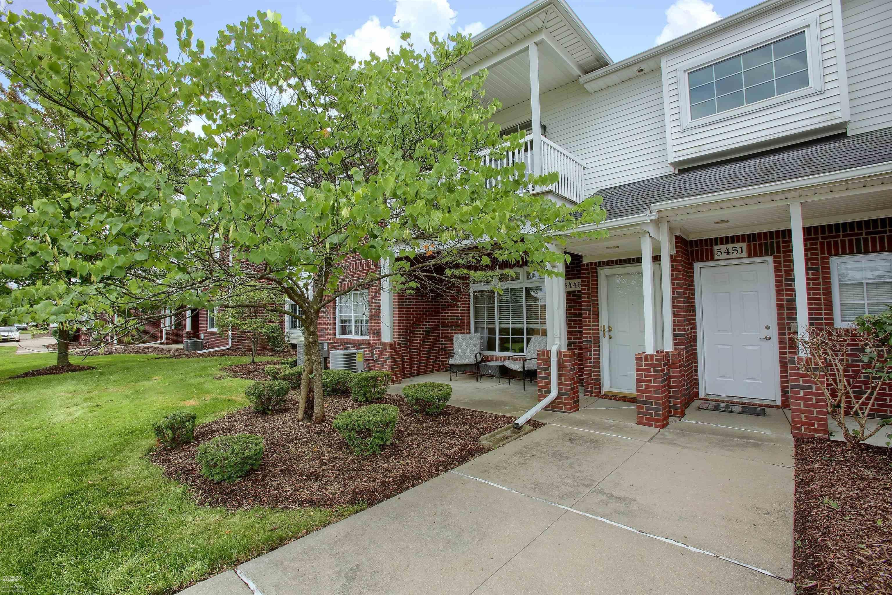 5445 Twin Oaks Drive