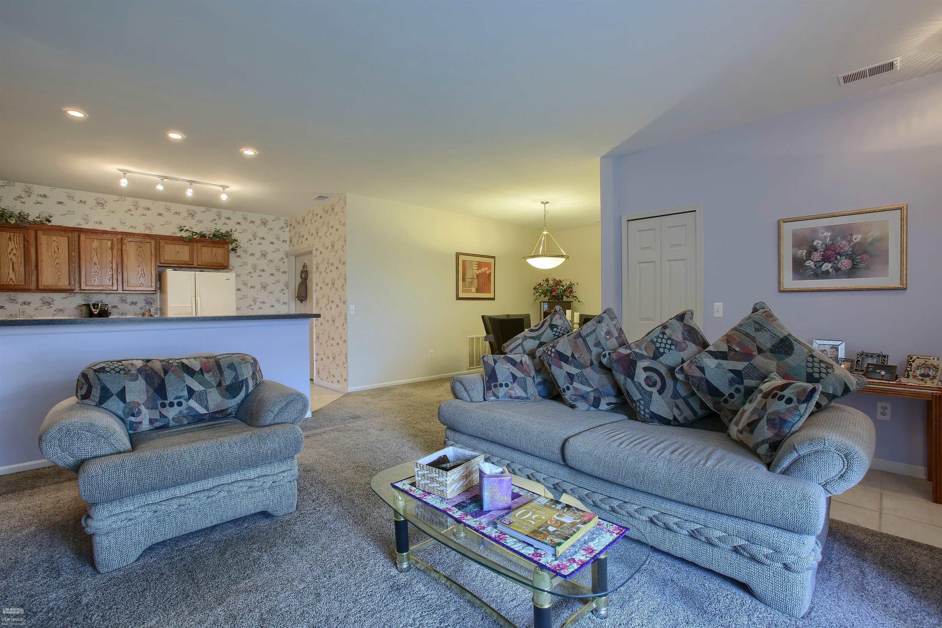 5445 Twin Oaks Drive