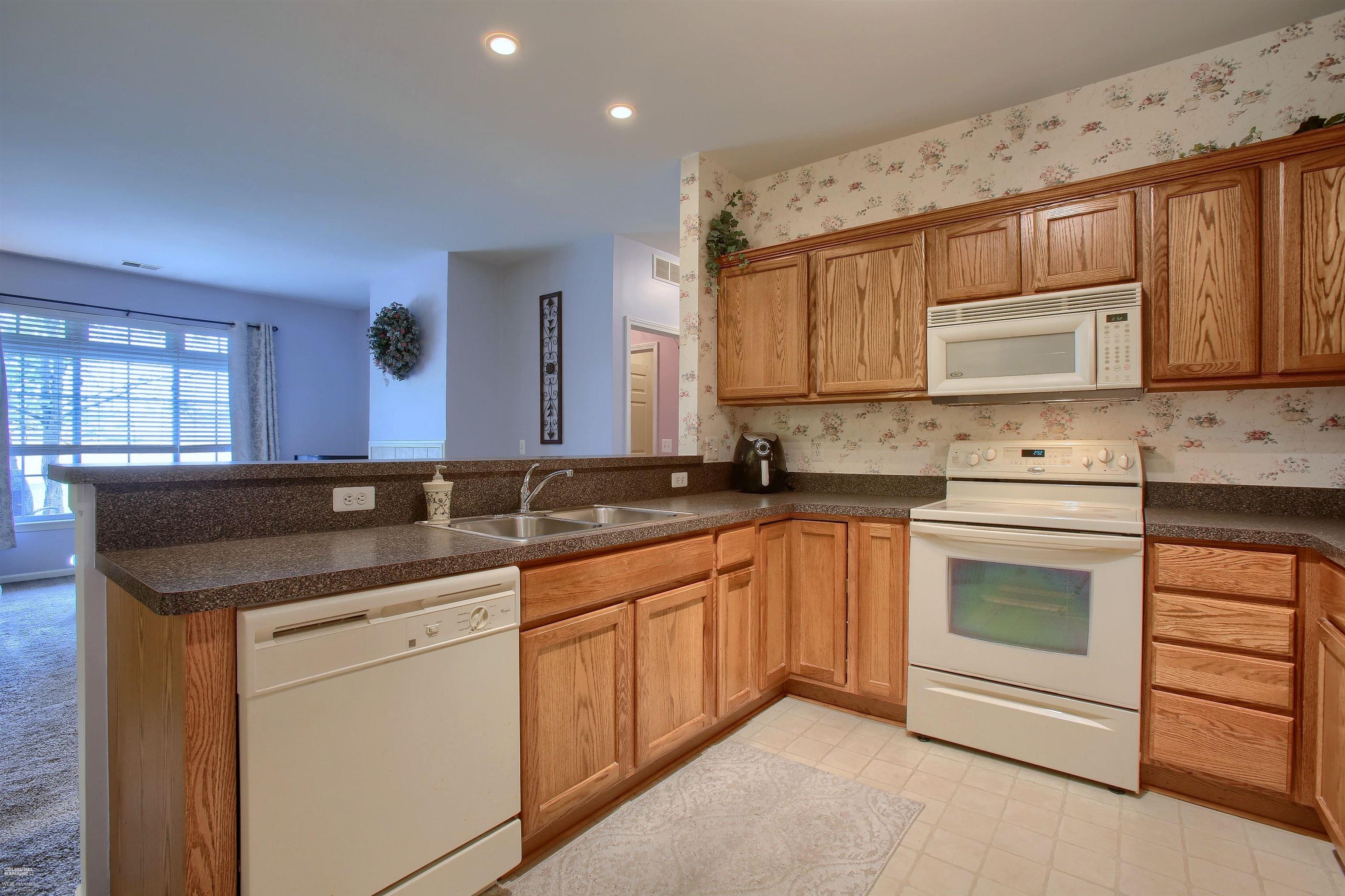 5445 Twin Oaks Drive
