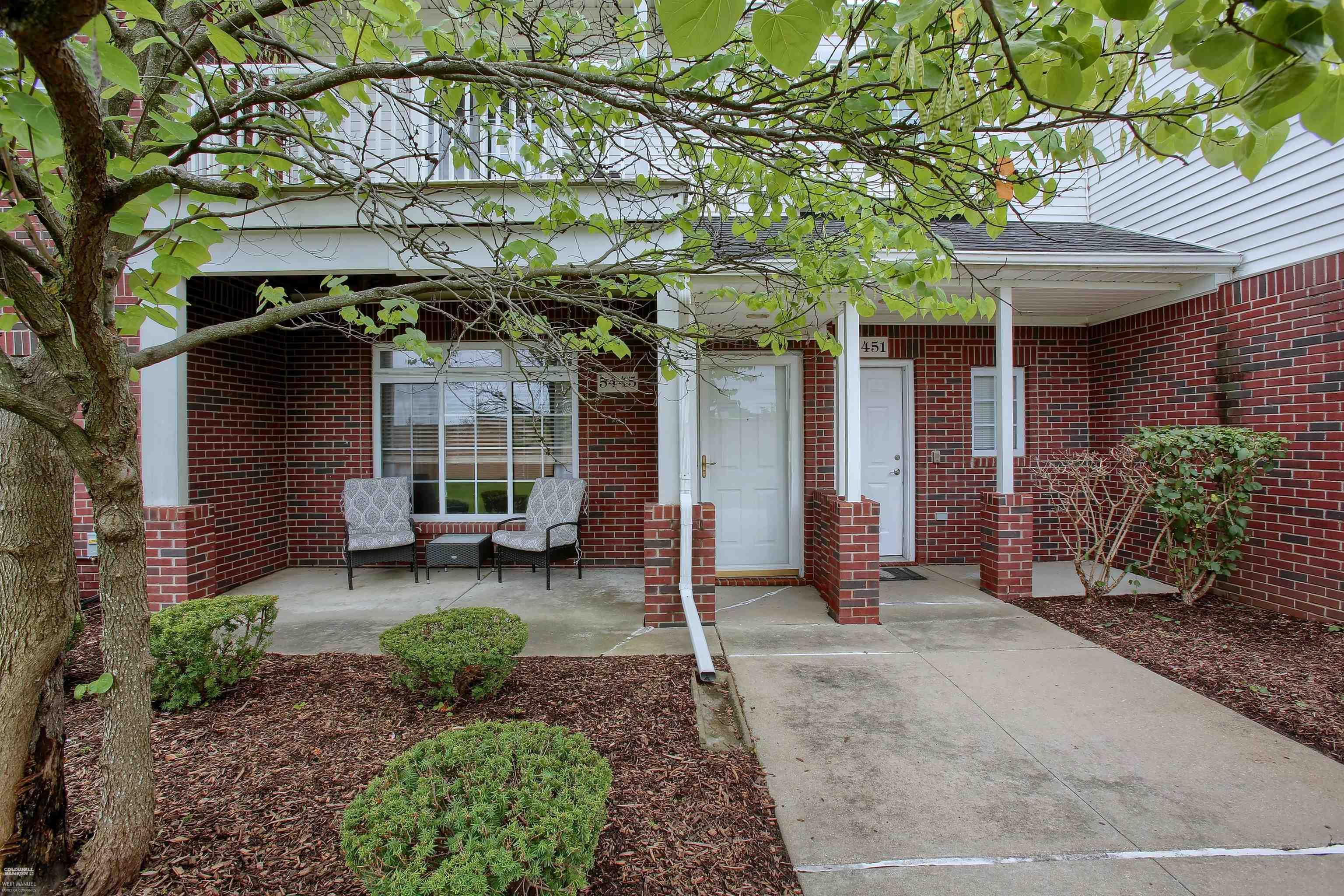 5445 Twin Oaks Drive