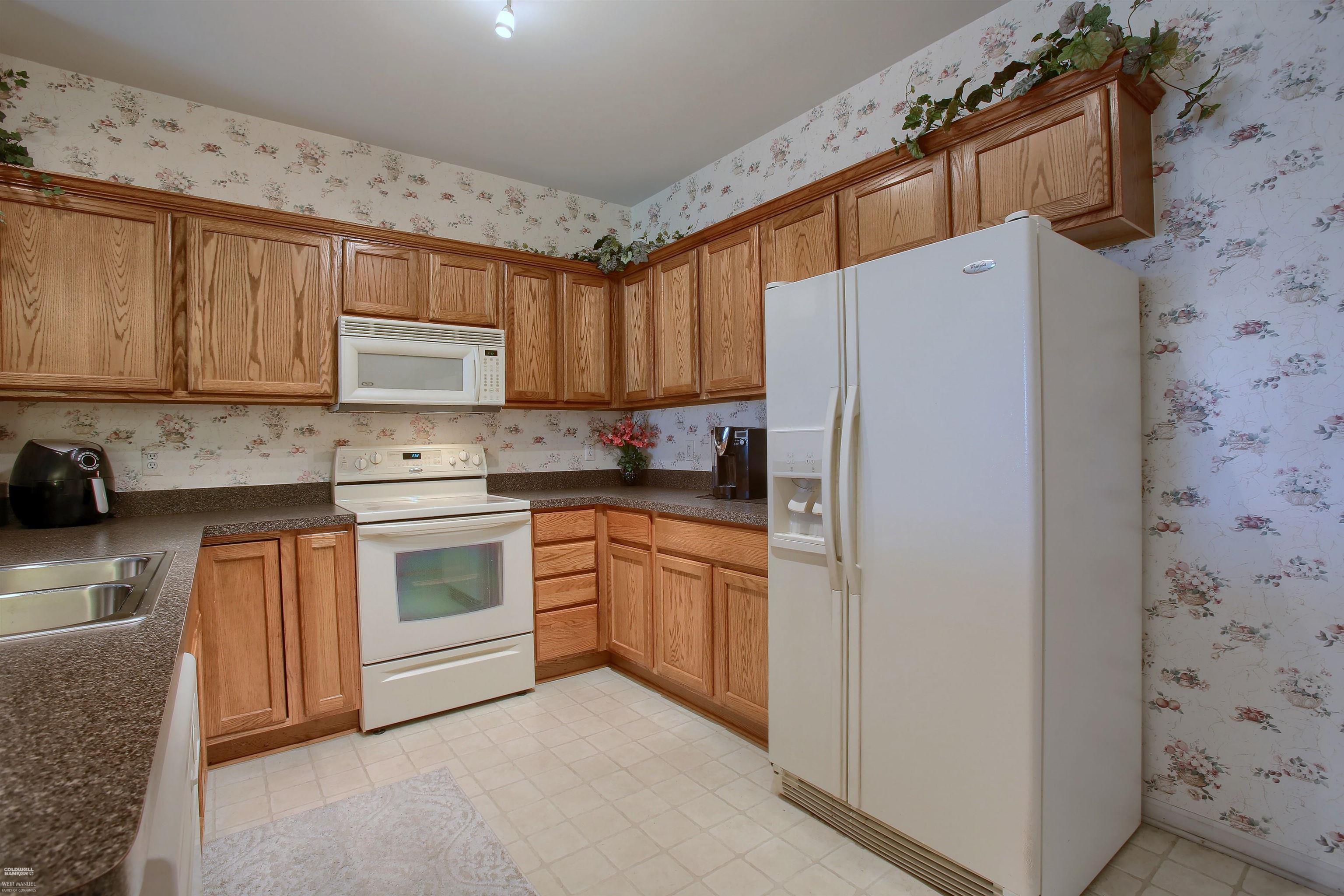 5445 Twin Oaks Drive