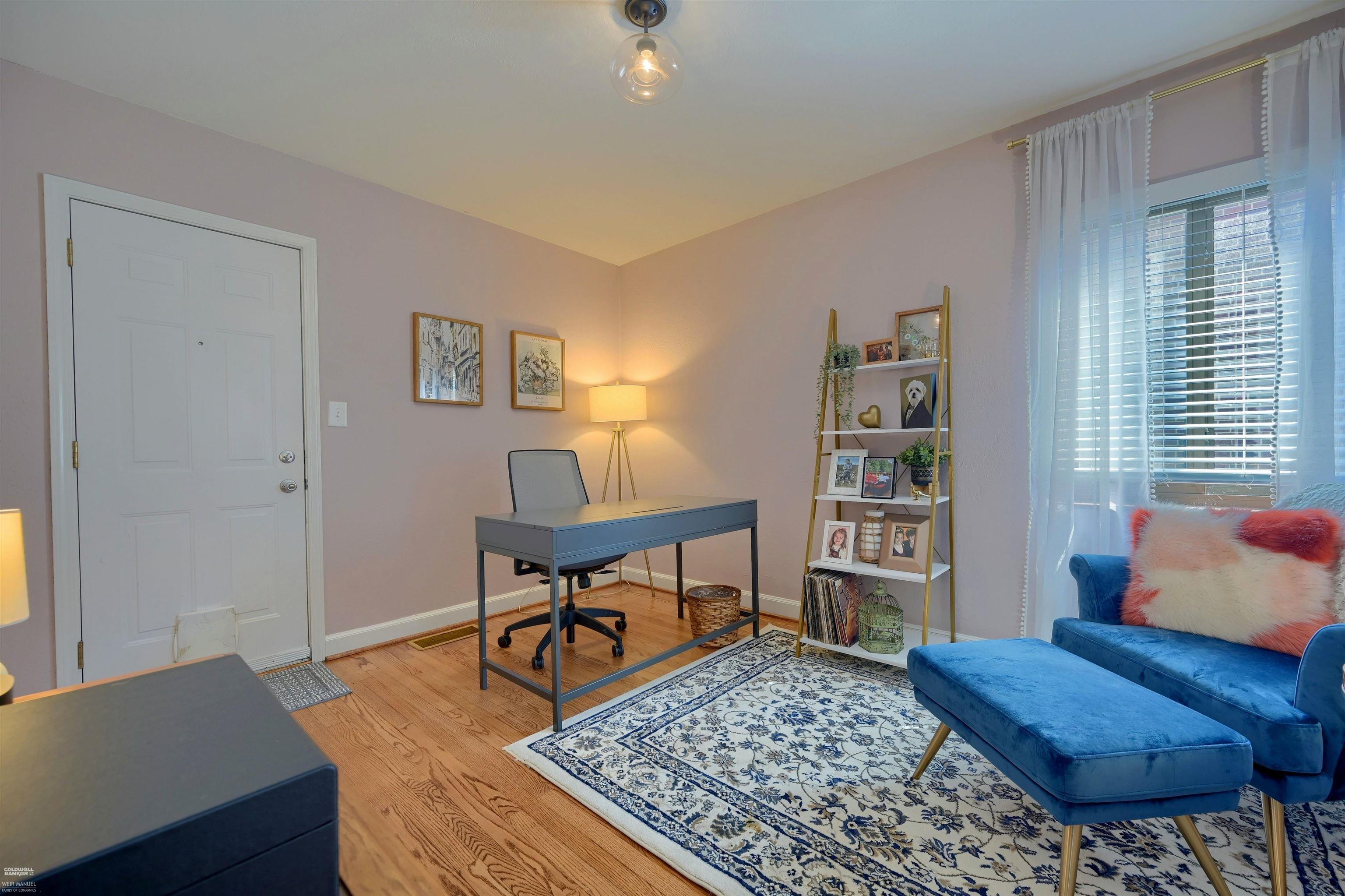 1496 Roslyn Road