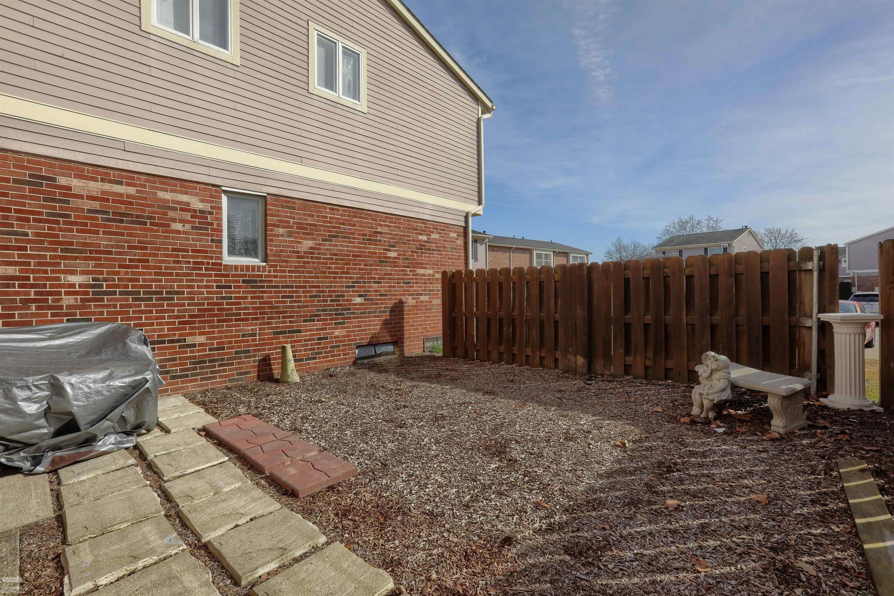 20023 N Great Oaks Circle