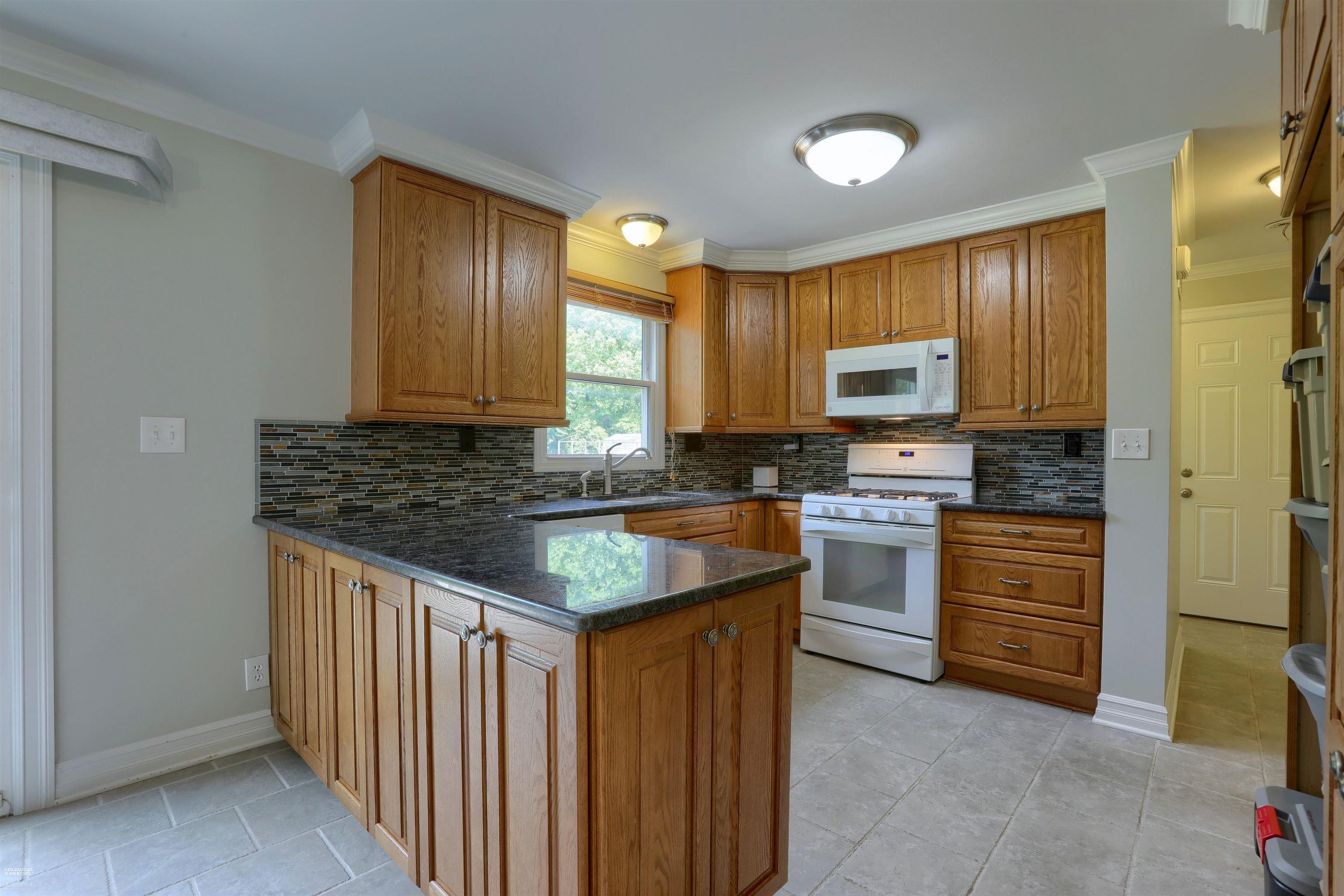 48483 Carmine Court