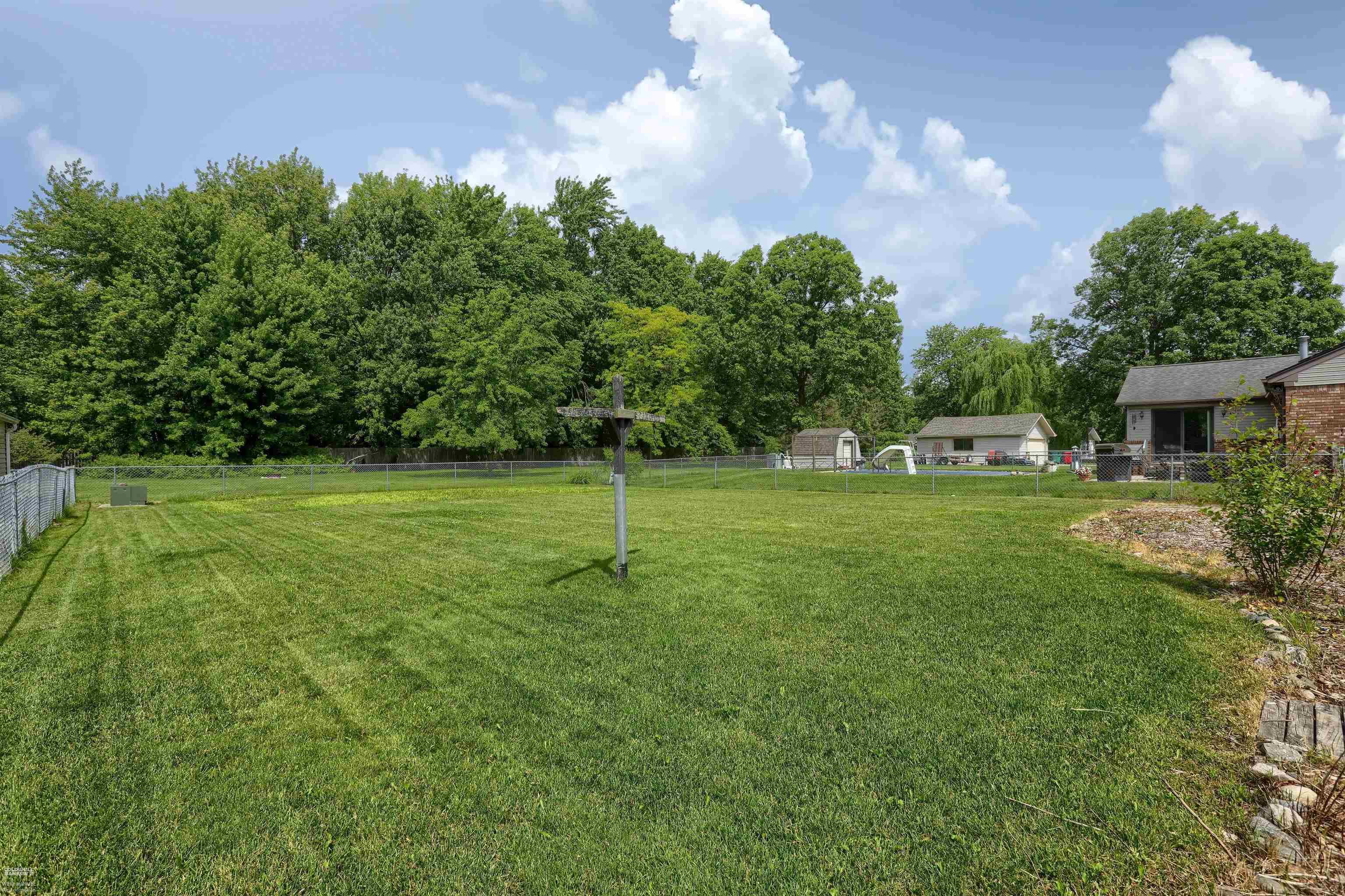 48483 Carmine Court