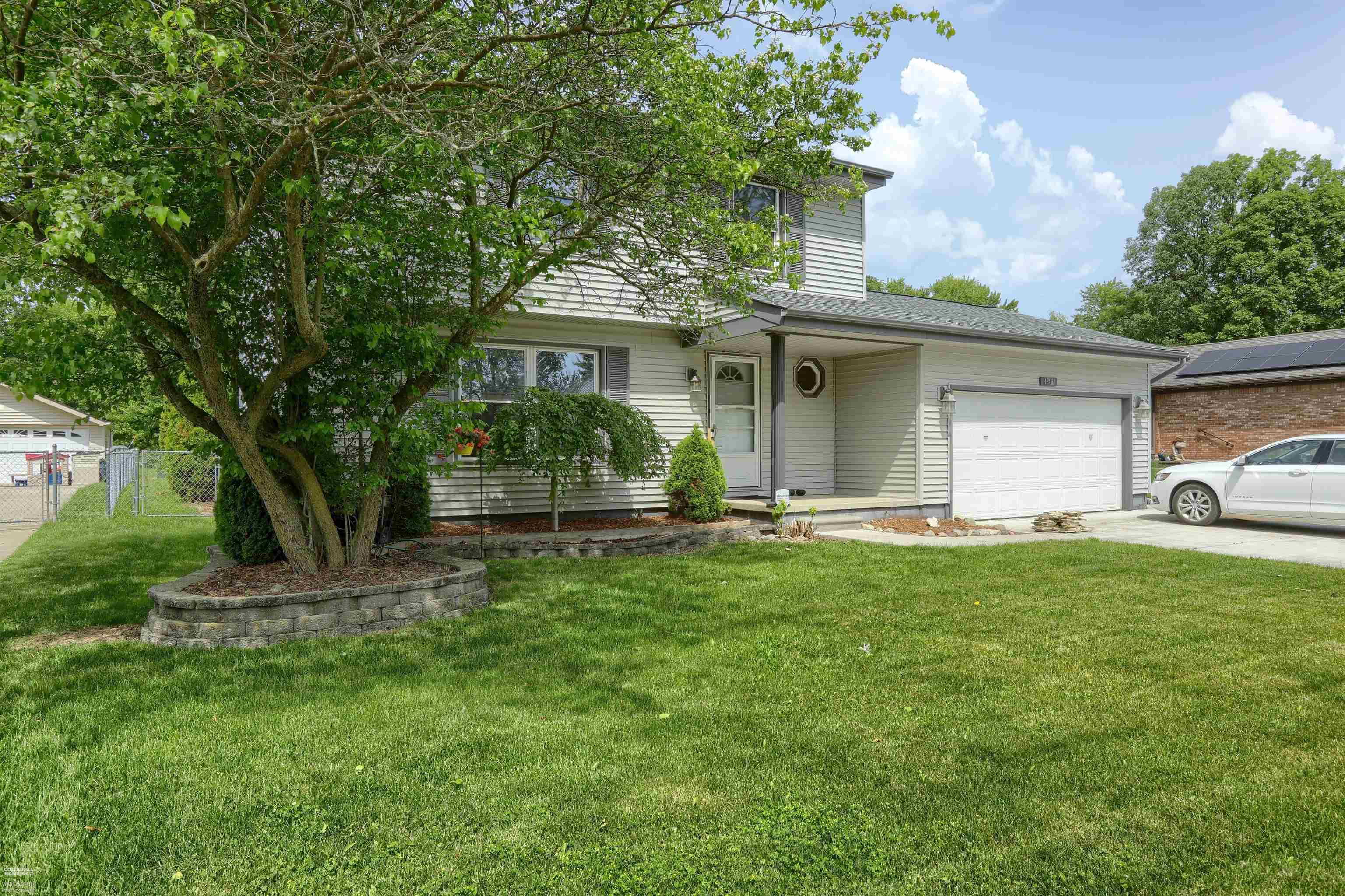 48483 Carmine Court
