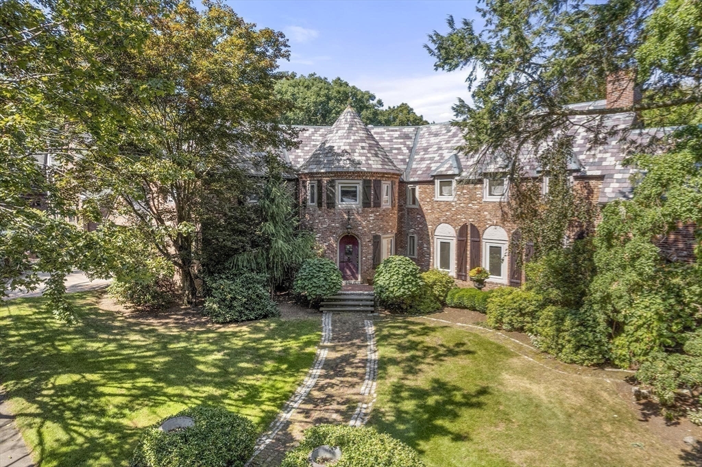 205 Waban Ave